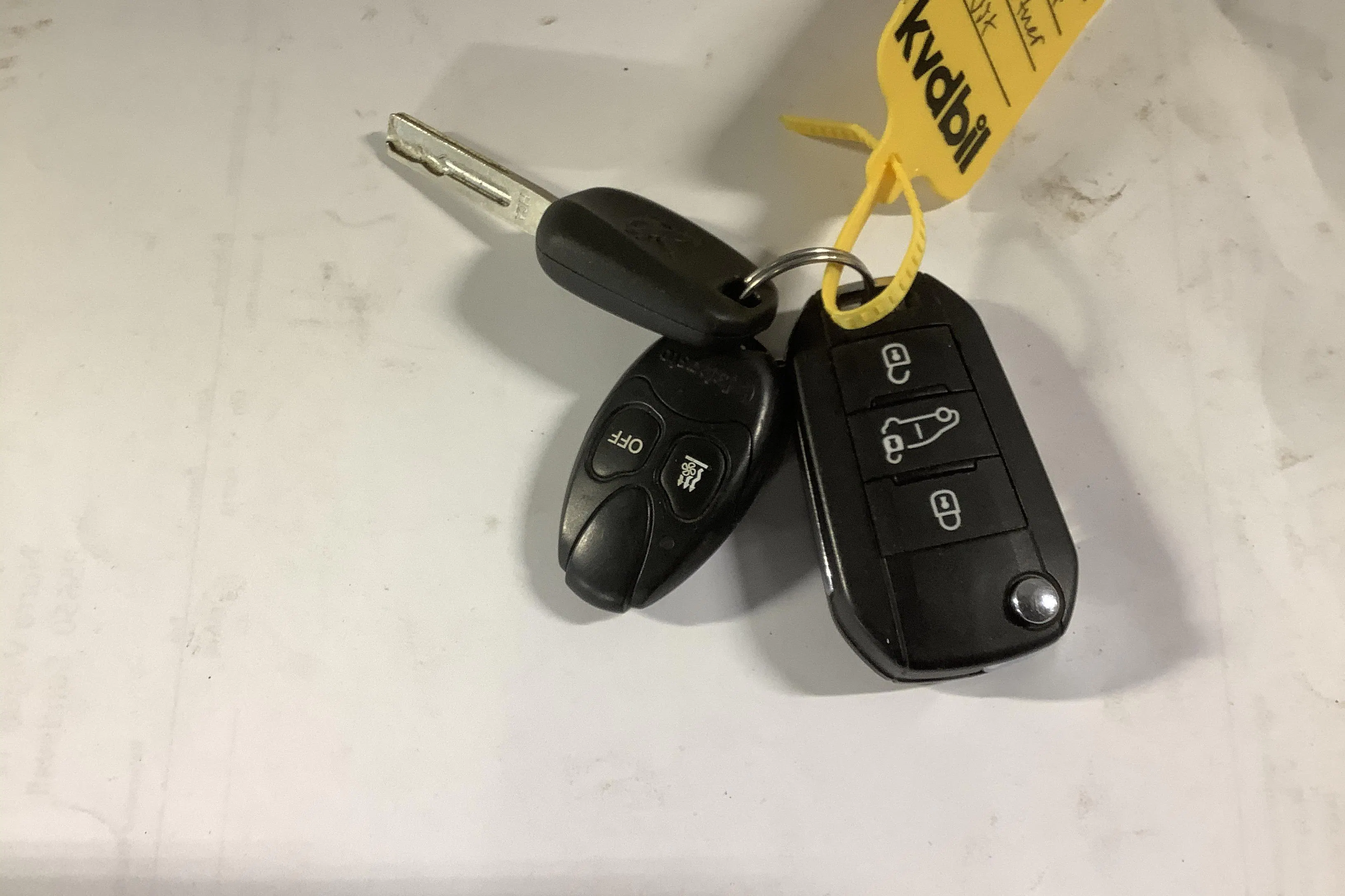 Presentation photo 19 of 19: Peugeot Partner 1.5 HDI Skåp 4x4 (130hk) - 176 040 km - Manual - white - 2019