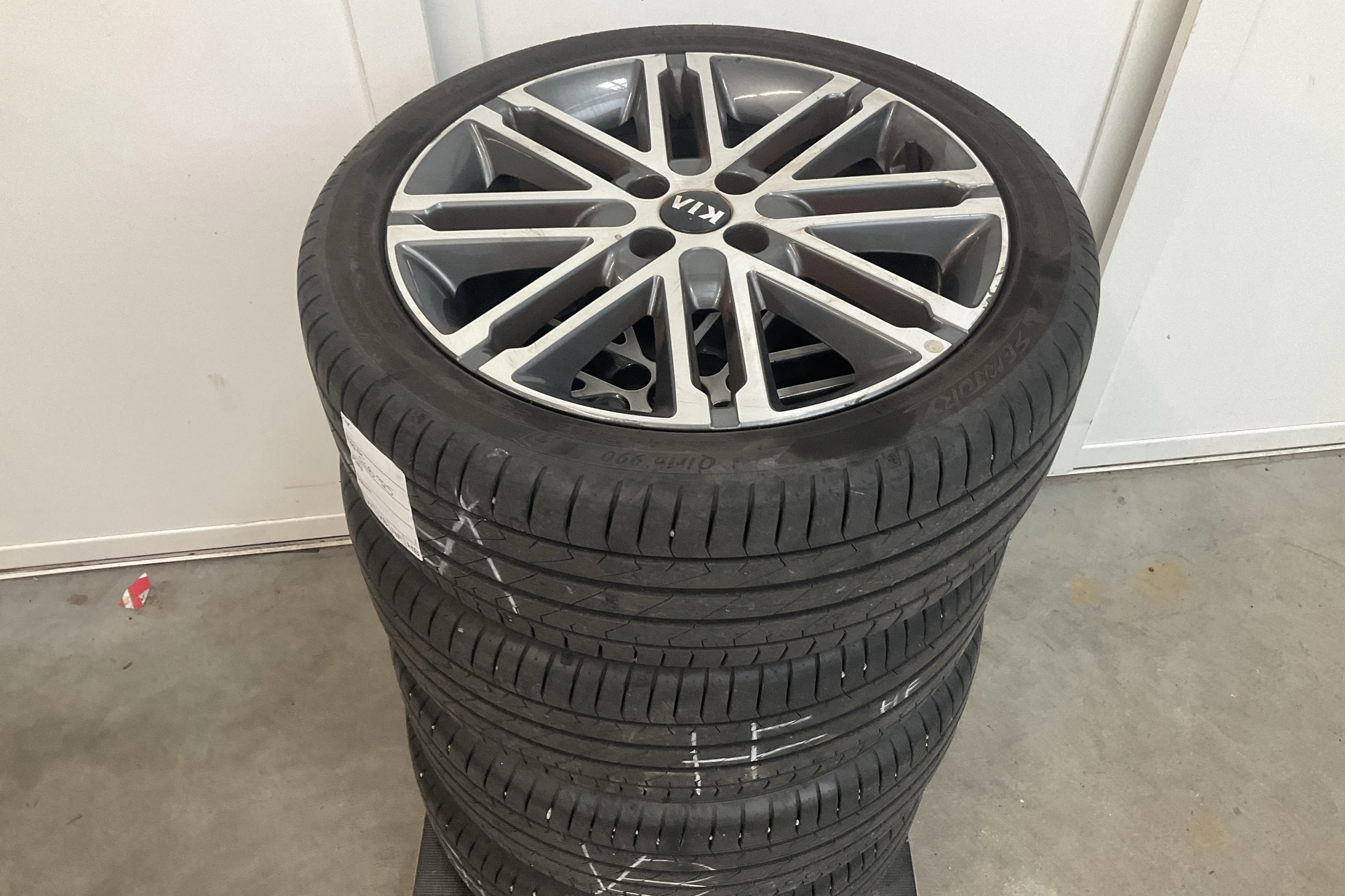 Presentation photo 13 of 13: KIA Rio 1.2 (84hk) - 73 090 km - Manual - gray - 2017