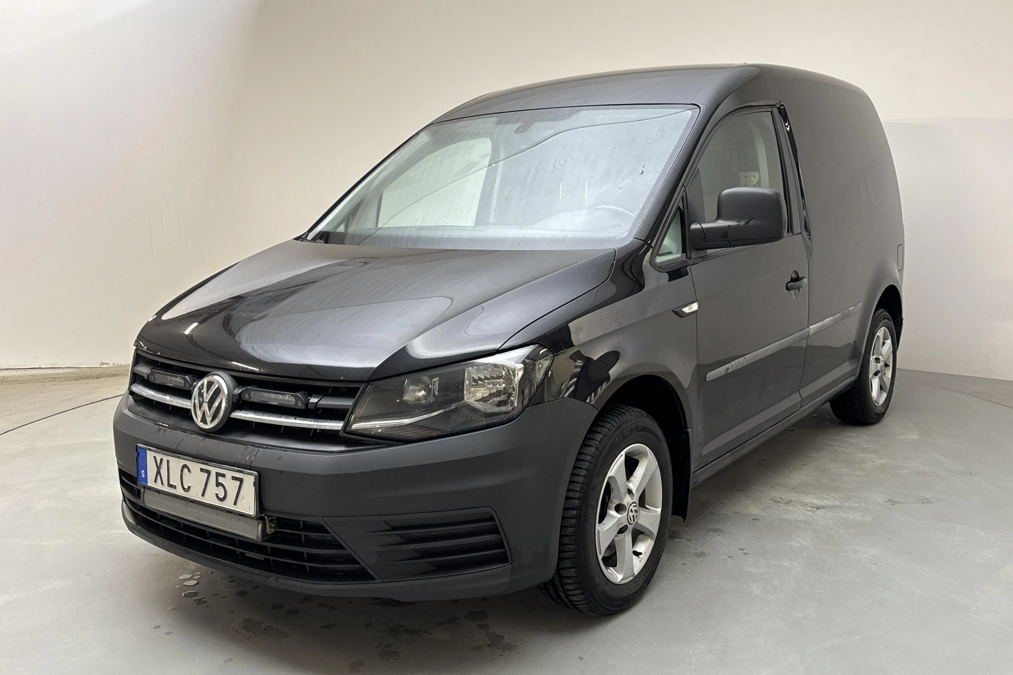 Presentation photo 1 of 12: VW Caddy 2.0 TDI Skåp (102hk) - 195 970 km - Automatic - black - 2019