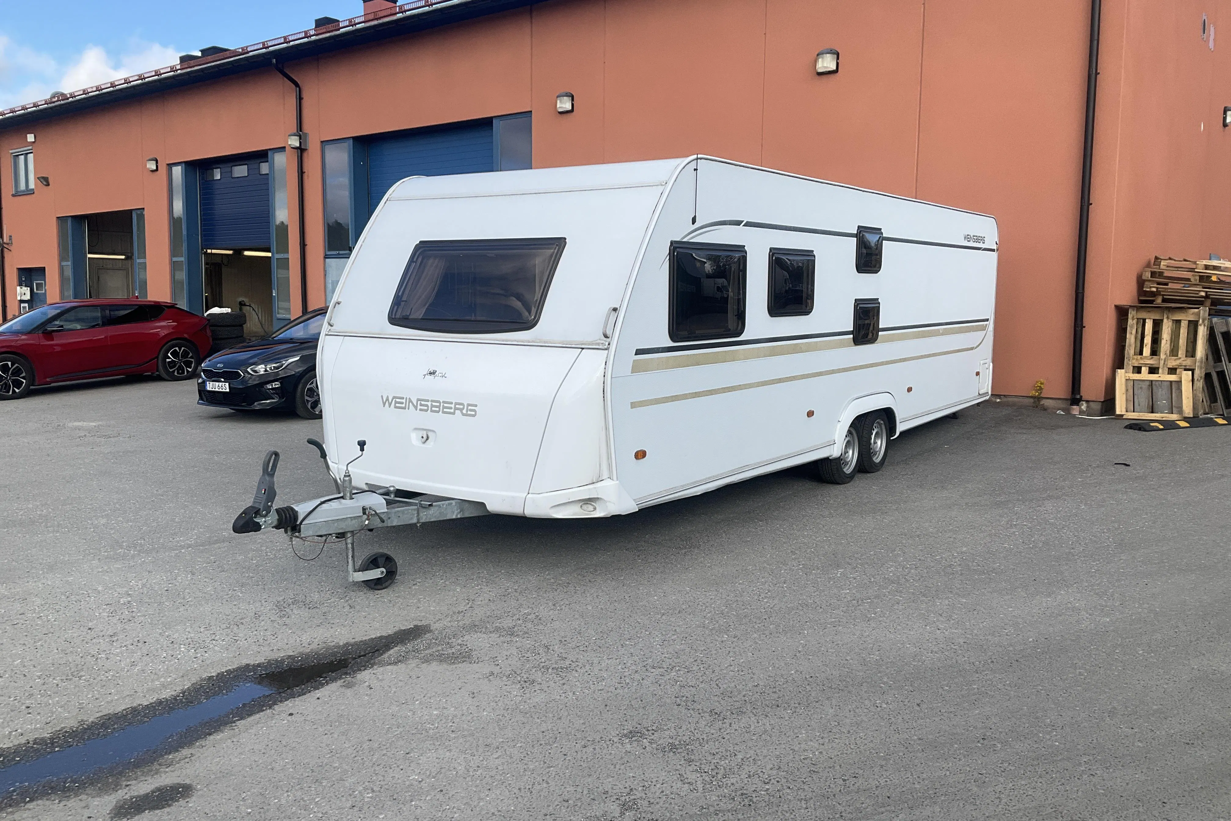 Presentation photo 1 of 31: WEINSBERG 750 Husvagn - 0 km - white - 2014