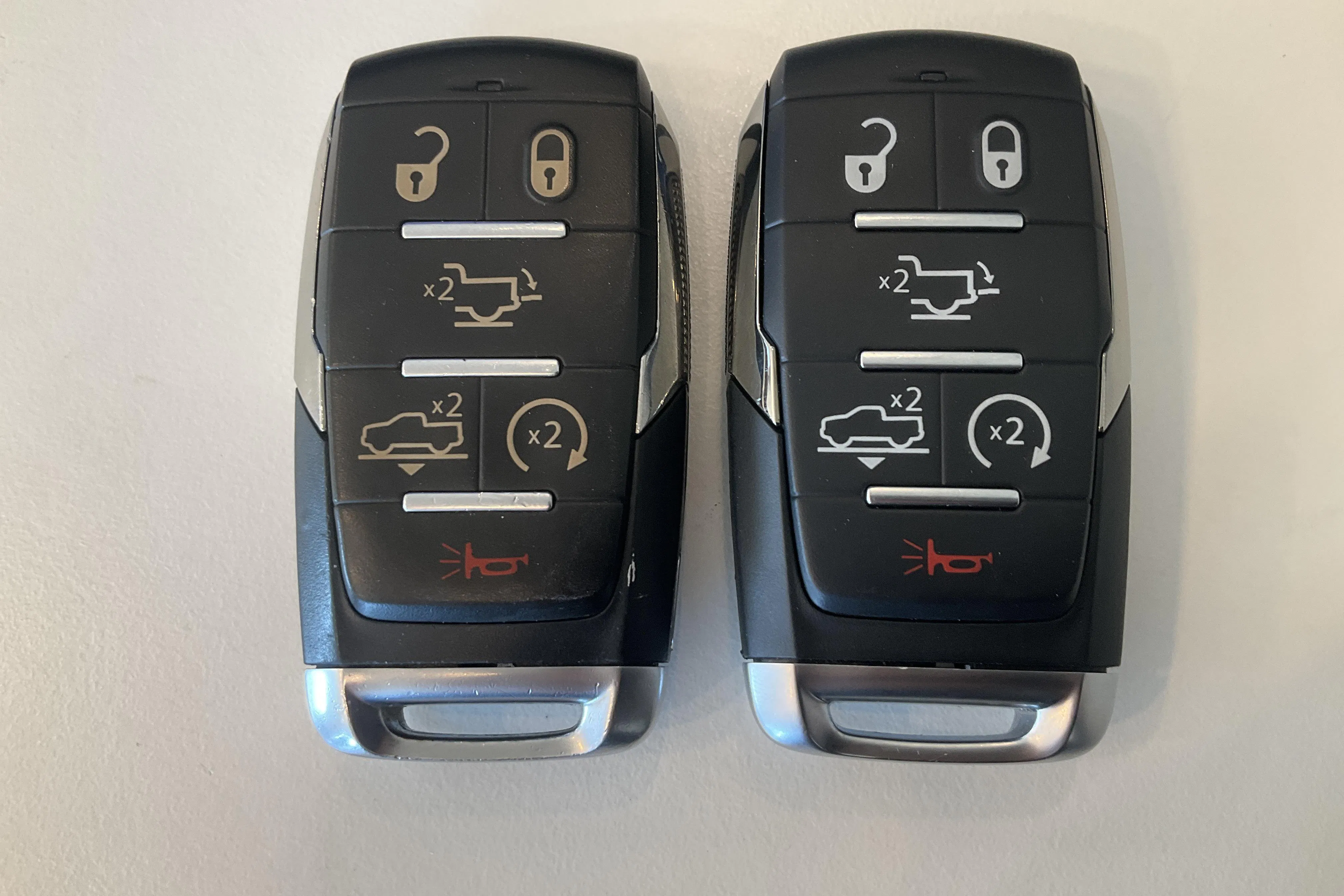 Presentationsfoto 24 av 24: Dodge RAM 1500 5.7 (395hk) - 9 645 mil - Automat - Dark Blue - 2022