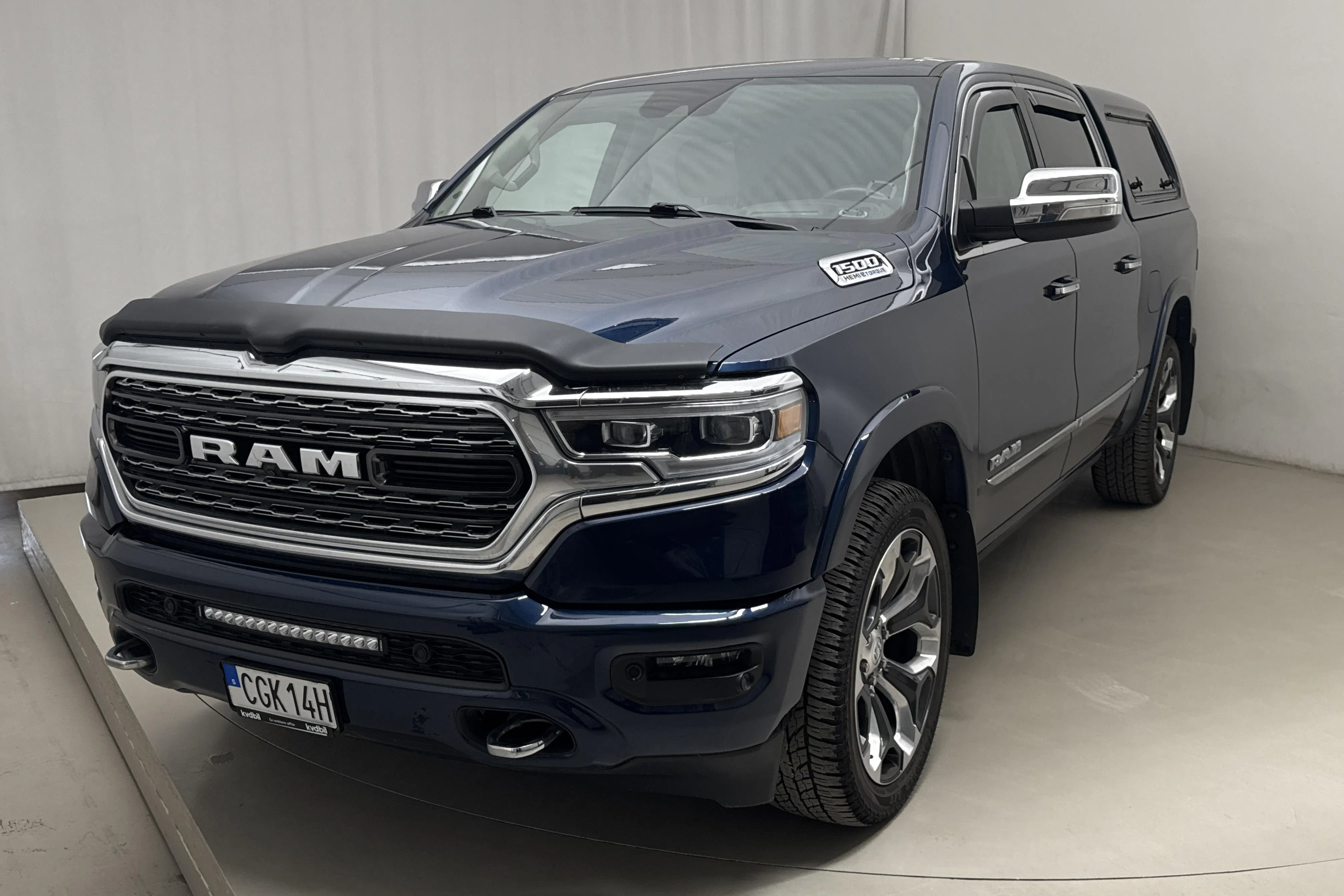 Presentationsfoto 1 av 24: Dodge RAM 1500 5.7 (395hk) - 9 645 mil - Automat - Dark Blue - 2022
