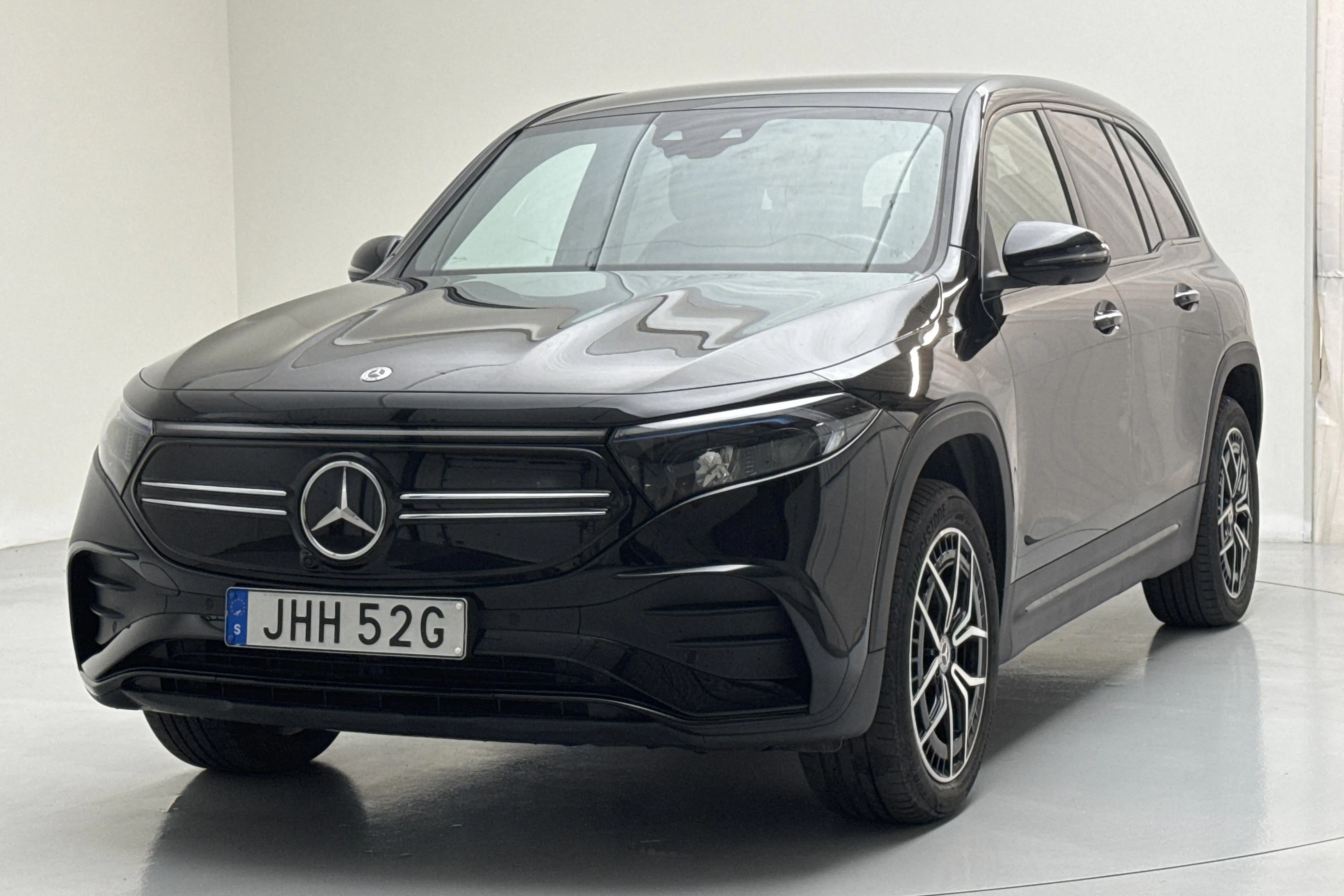 Presentationsfoto 1 av 18: Mercedes EQB 250+ X243 (190hk) - 7 007 mil - Automat - svart - 2024