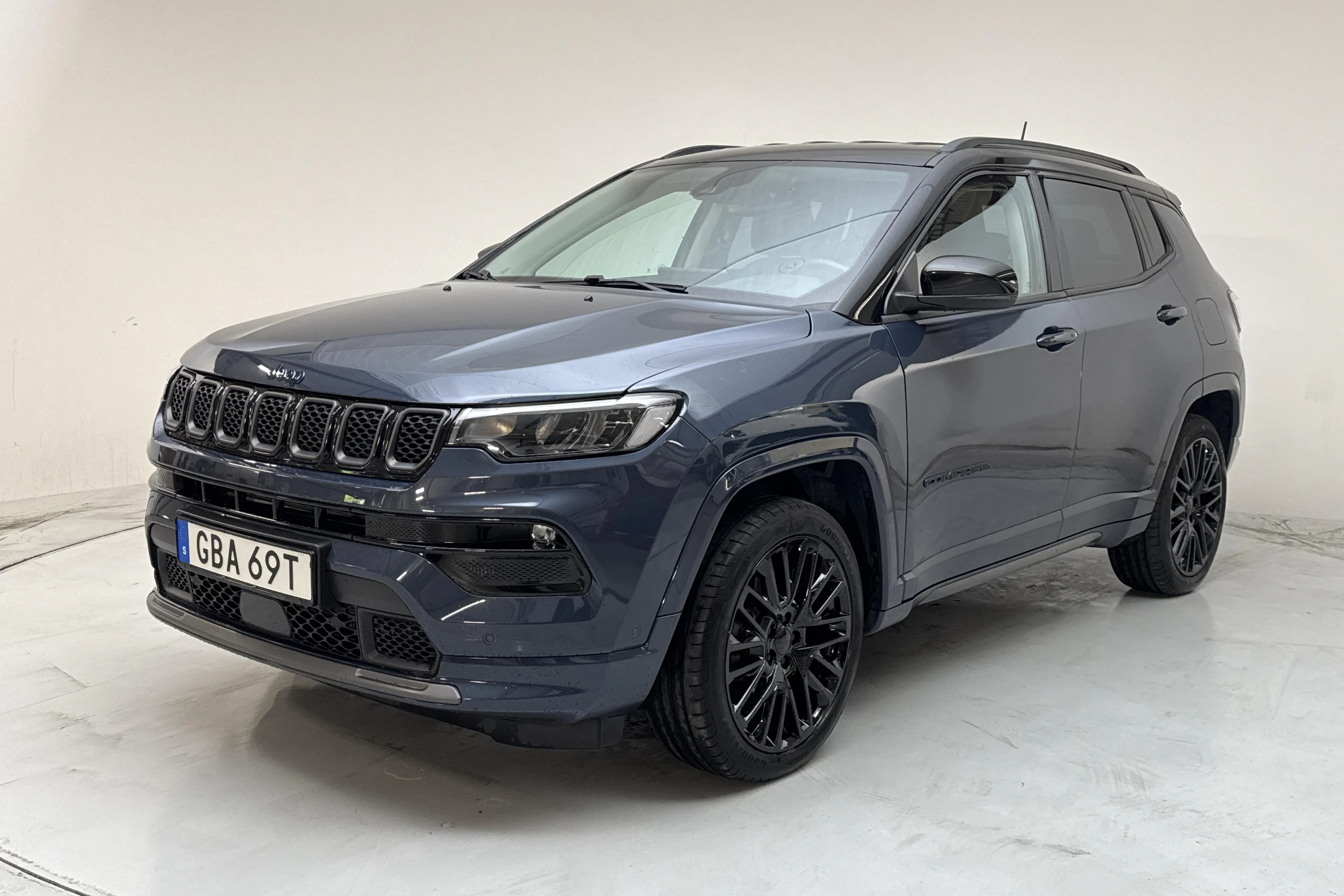 Presentation photo 1 of 15: Jeep Compass 1.3 PHEV 4WD (240hk) - 64 870 km - Automatic - blue - 2022