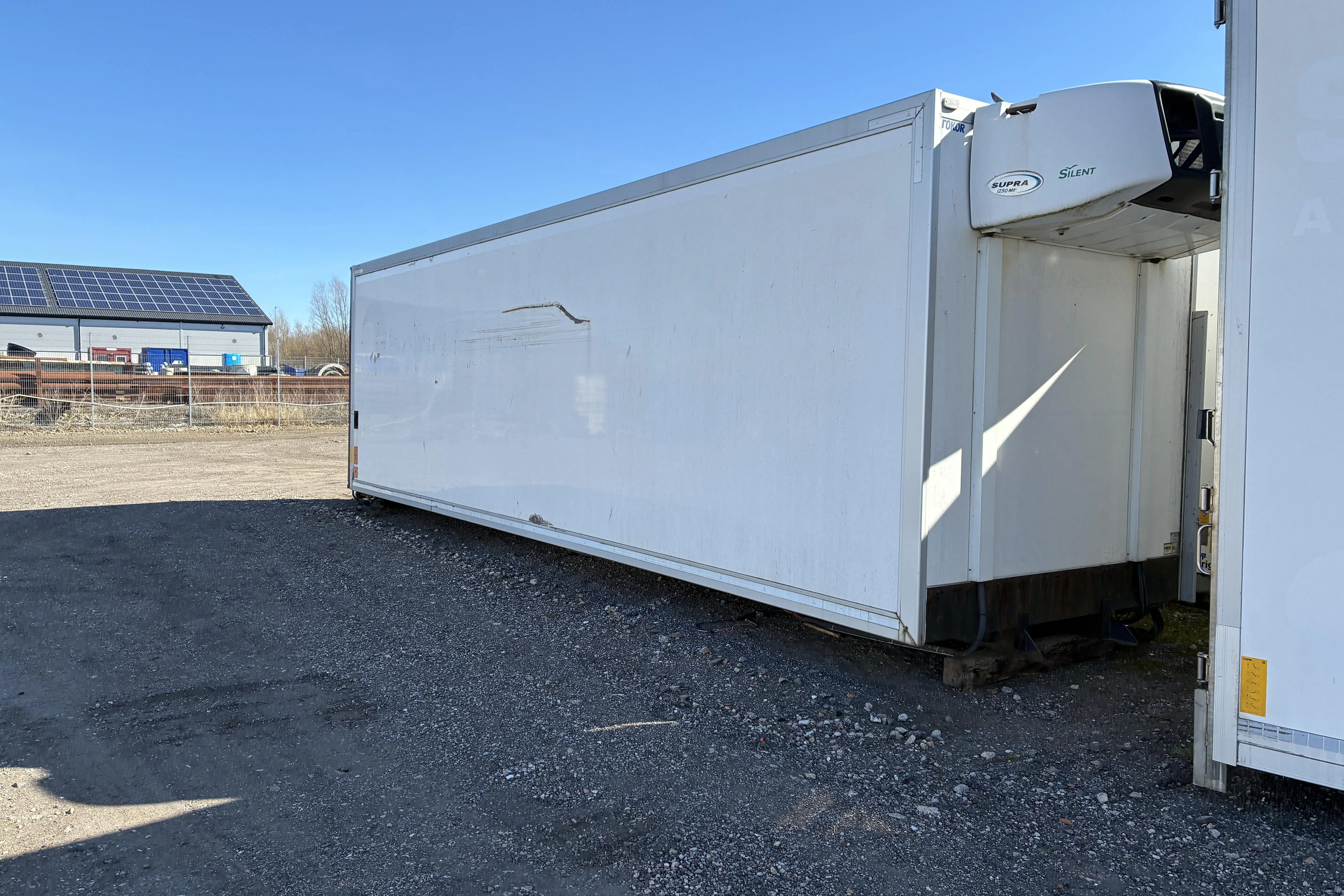 Presentation photo 1 of 14: FOKOR lastbilsskåp med kylaggregat - 0 km