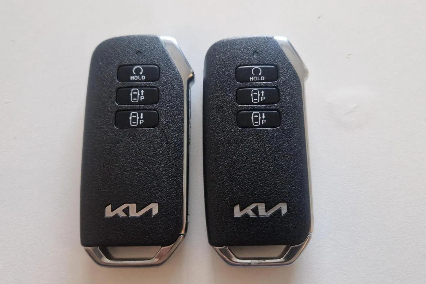 Presentationsfoto 21 av 21: KIA Sportage PHEV AWD (265hk) - 5 311 mil - Automat - vit - 2025