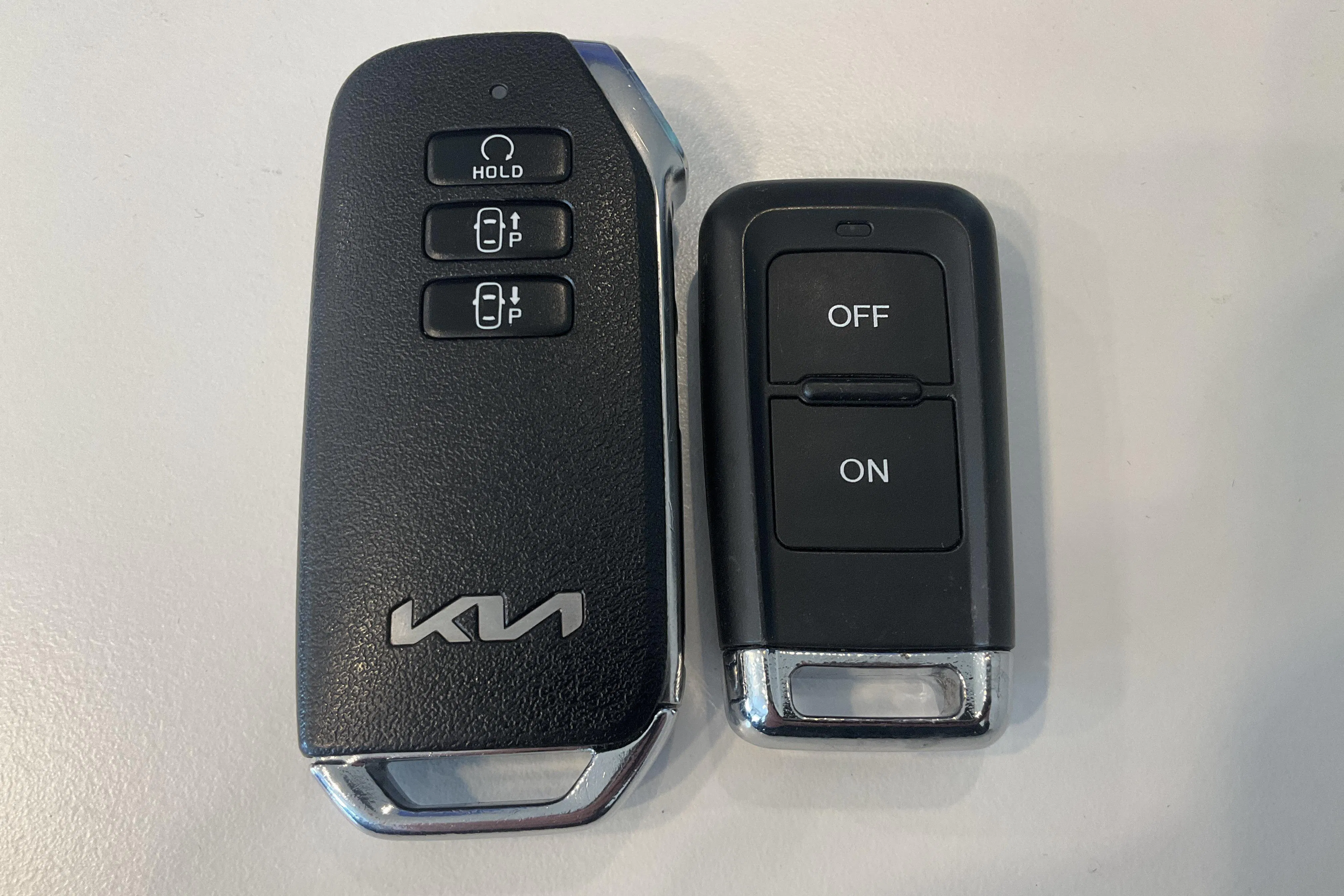 Presentationsfoto 22 av 22: KIA Sportage PHEV AWD (265hk) - 5 091 mil - Automat - vit - 2025