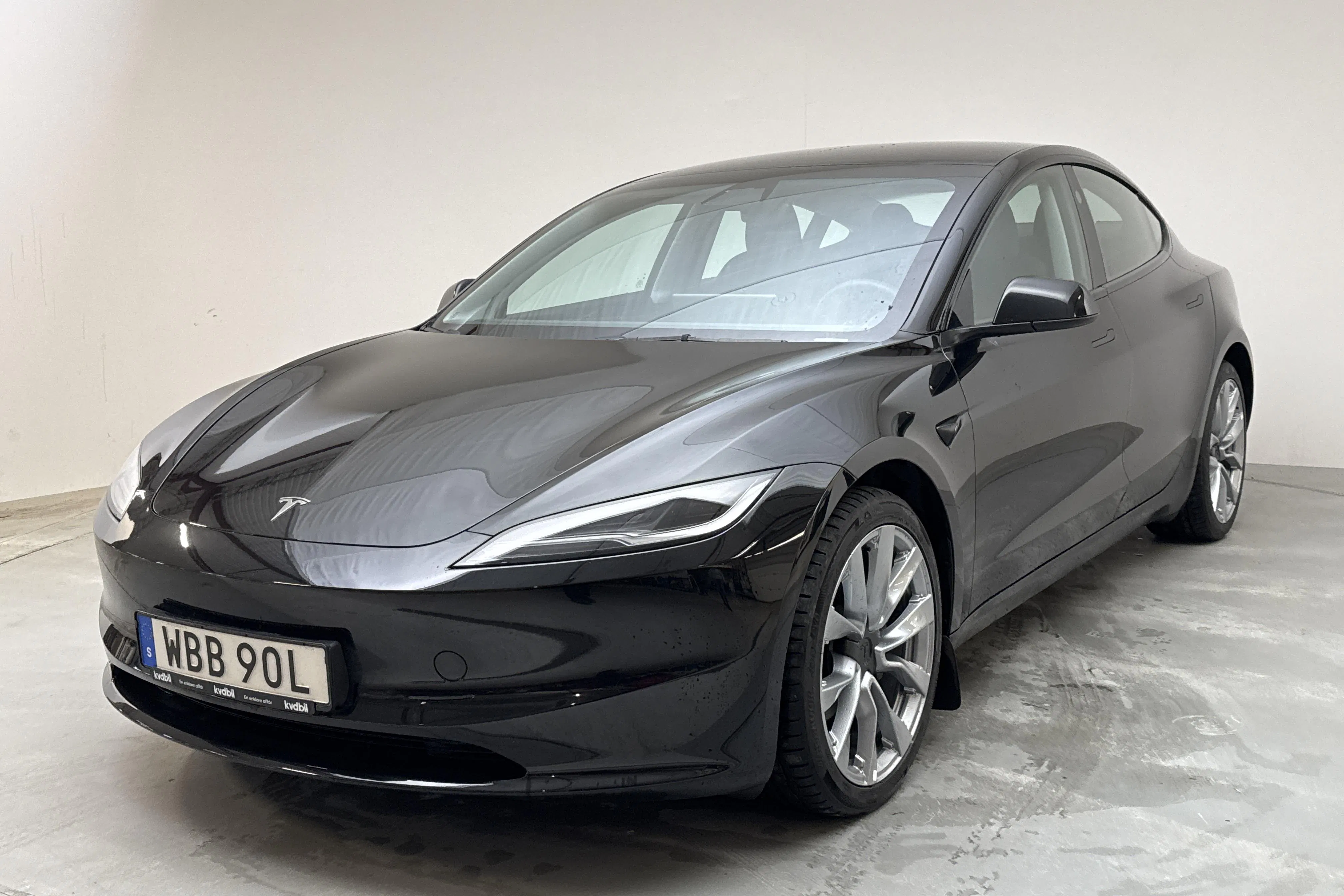 Presentation photo 1 of 18: Tesla Model 3 Long Range Dual Motor AWD - 55 890 km - Automatic - black - 2024