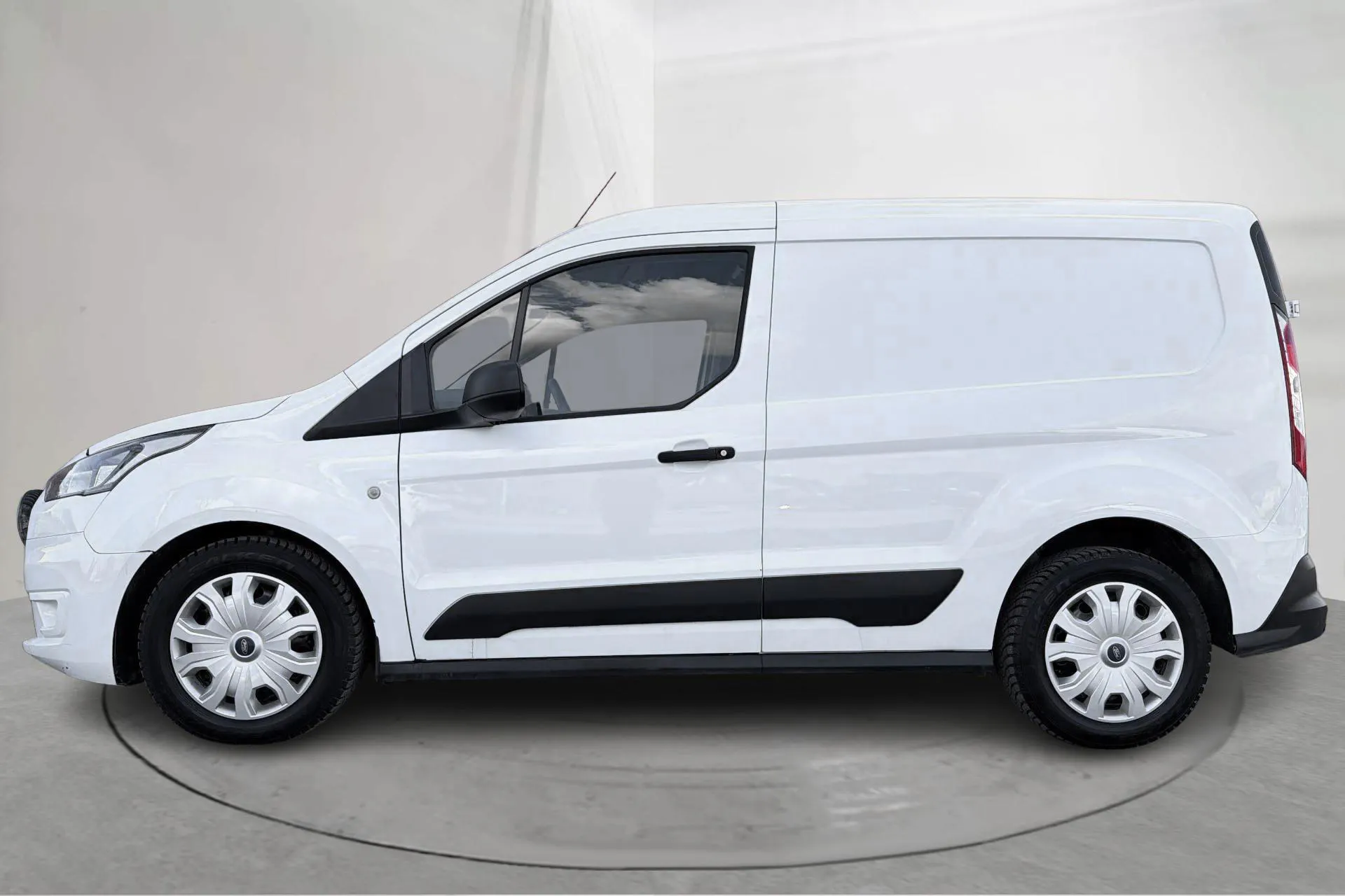 Presentation photo 2 of 15: Ford Transit Connect 1.5 EcoBlue (100hk) - 126 390 km - Manual - white - 2020