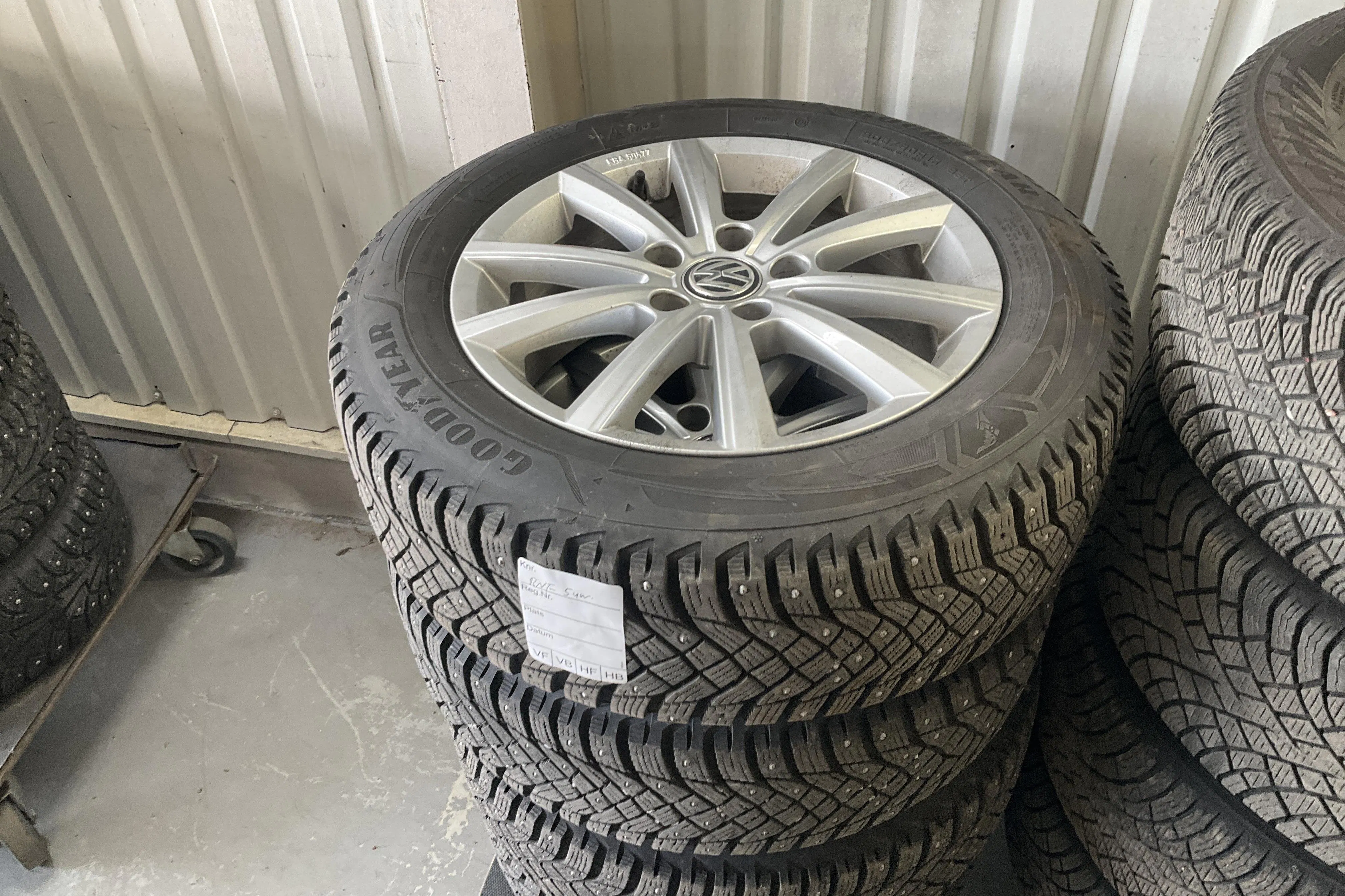 Presentationsfoto 10 av 10: VW Caddy Cargo 2.0 TDI Skåp (75hk) - 7 781 mil - Manuell - vit - 2022