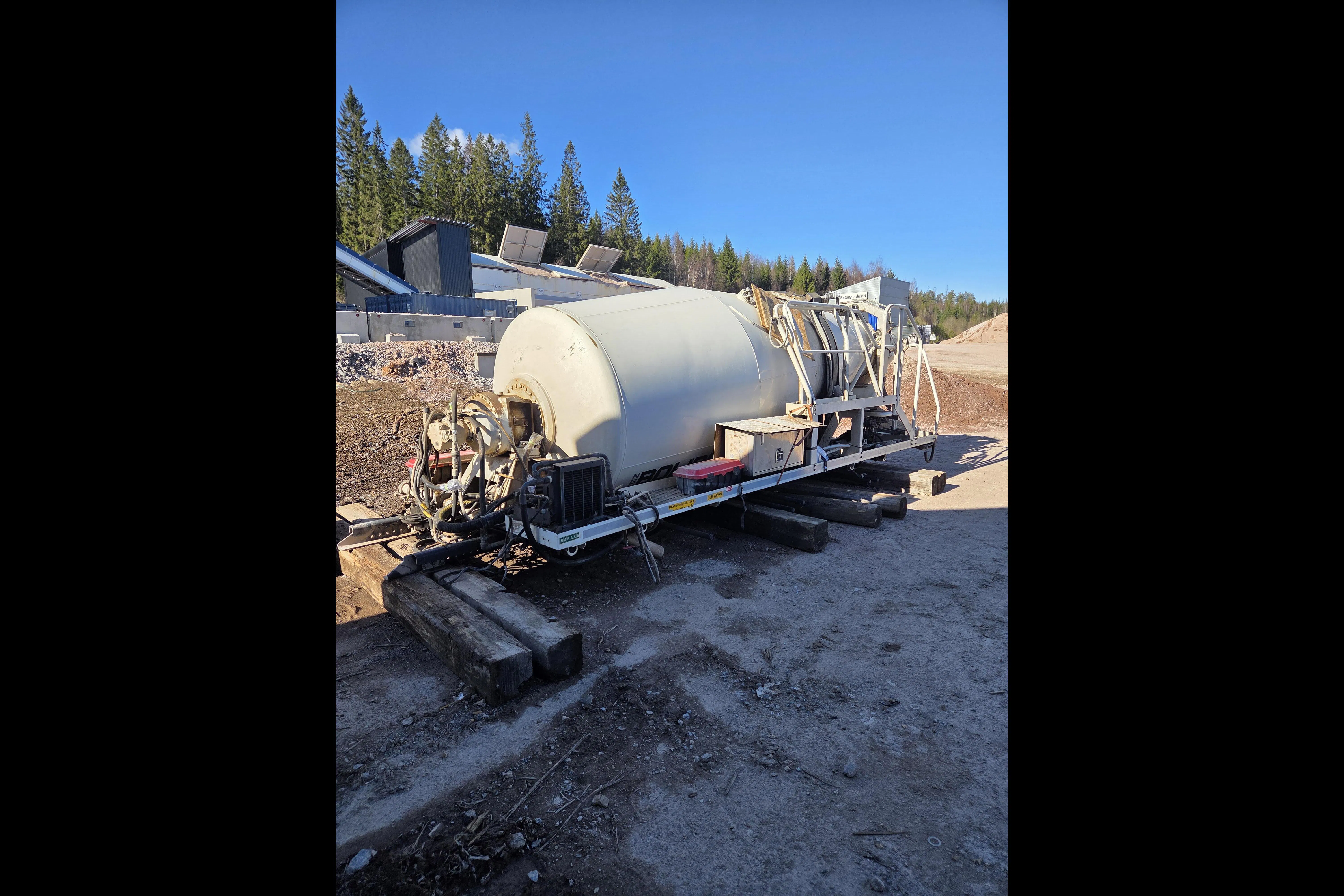 Presentationsfoto 1 av 13: Saraka LSB GN Betongroterare 9 kubik - 0 km