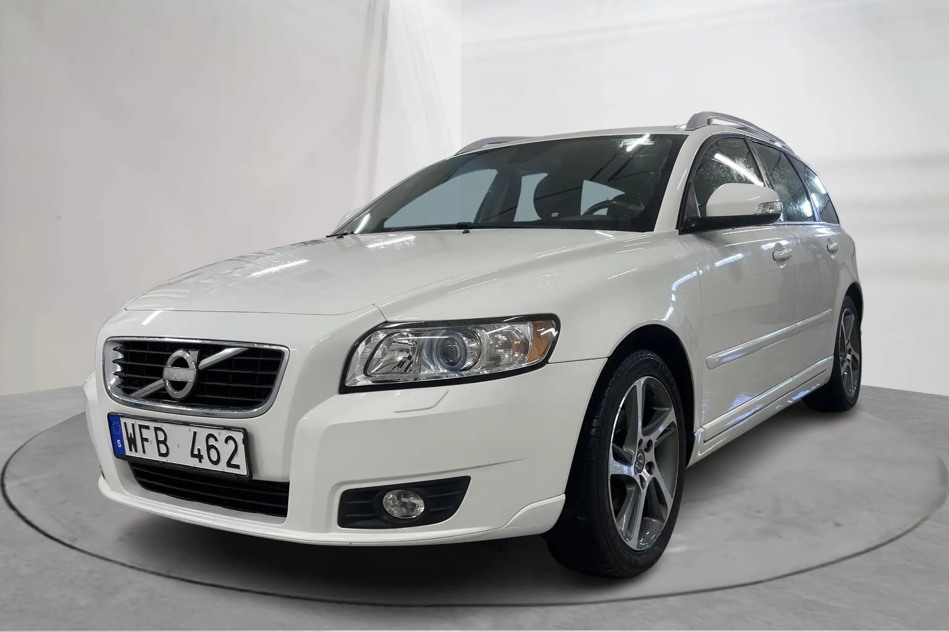 Presentation photo 1 of 14: Volvo V50 D2 (115hk) - 94 400 km - Manual - white - 2012