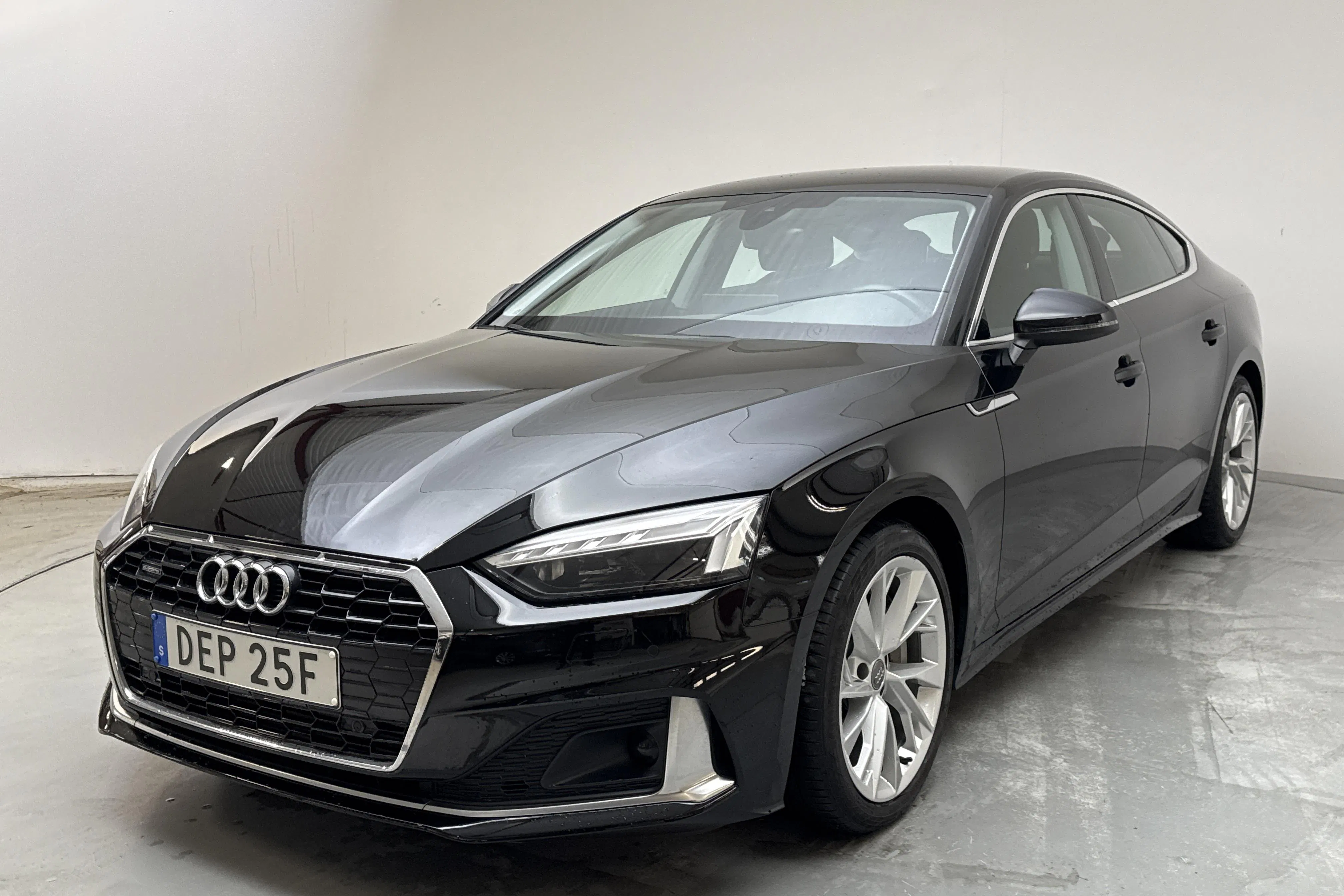 Presentation photo 1 of 13: Audi A5 Sportback 45 TFSI quattro (265hk) - 43 060 km - Automatic - black - 2021