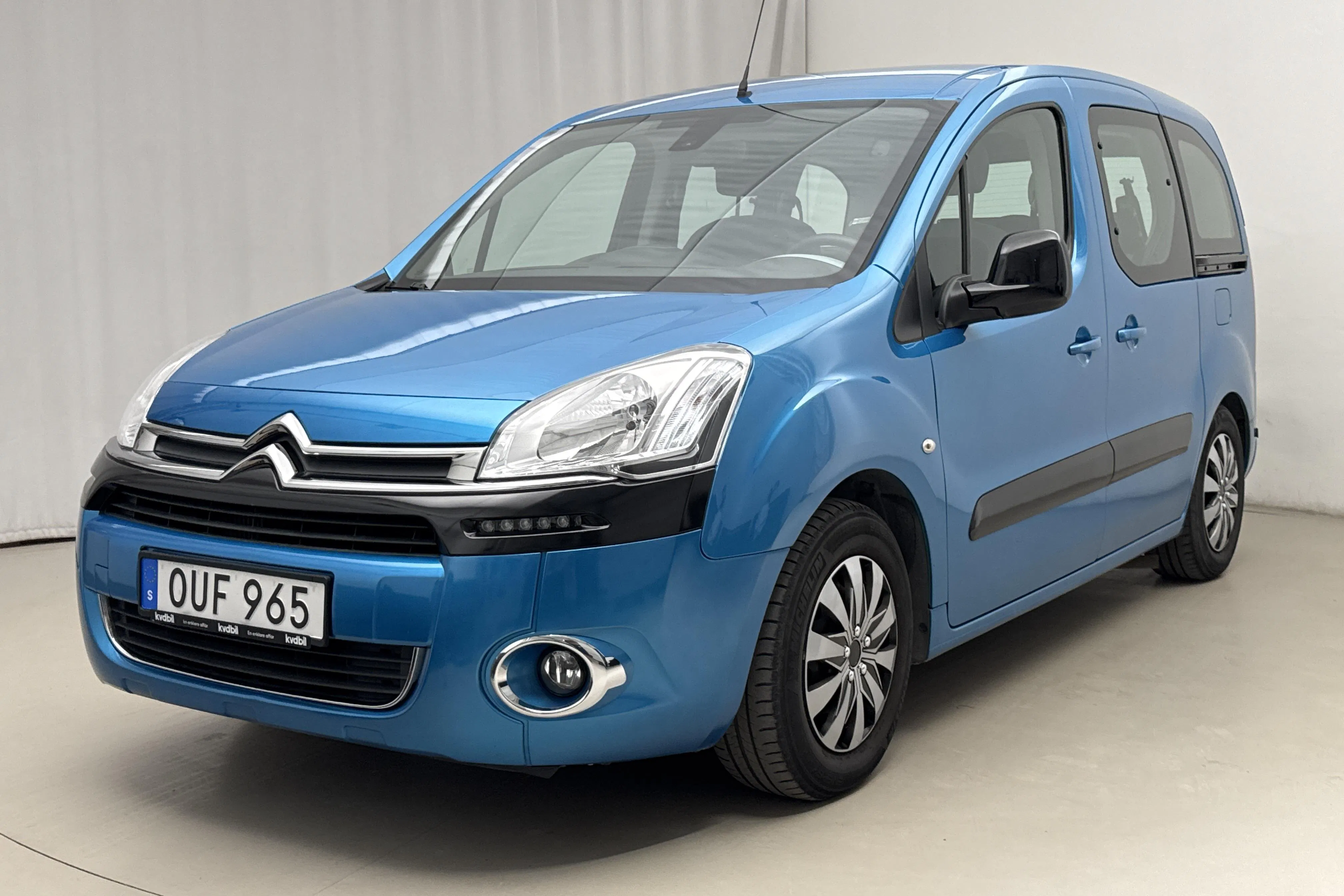 Presentation photo 1 of 26: Citroën Berlingo Multispace III 1.6 HDI (92hk) - 35 330 km - Automatic - blue - 2015