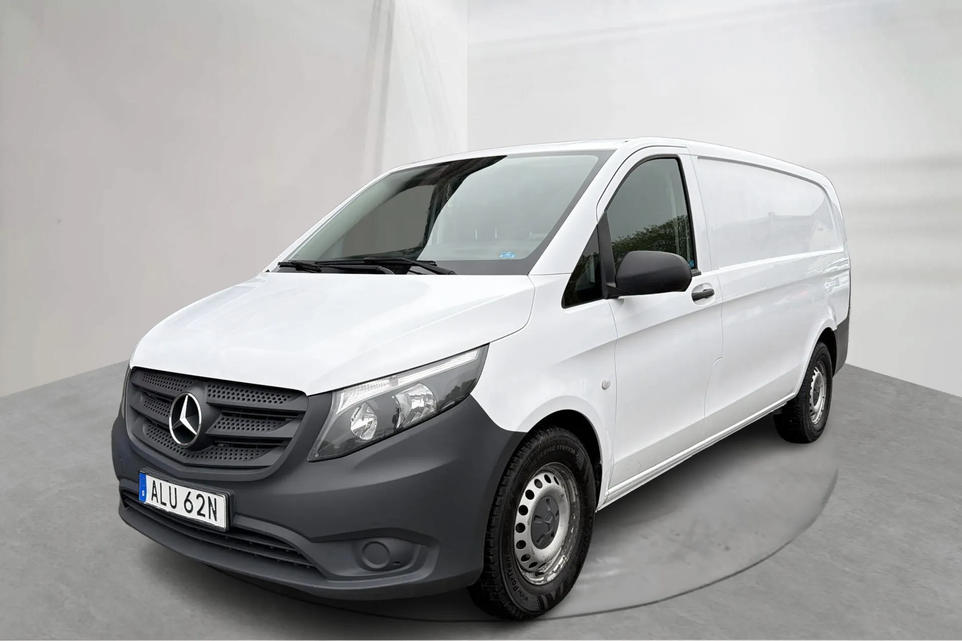 Presentation photo 1 of 12: Mercedes Vito 109 CDI W640 (88hk) - 182 710 km - Manual - white - 2019