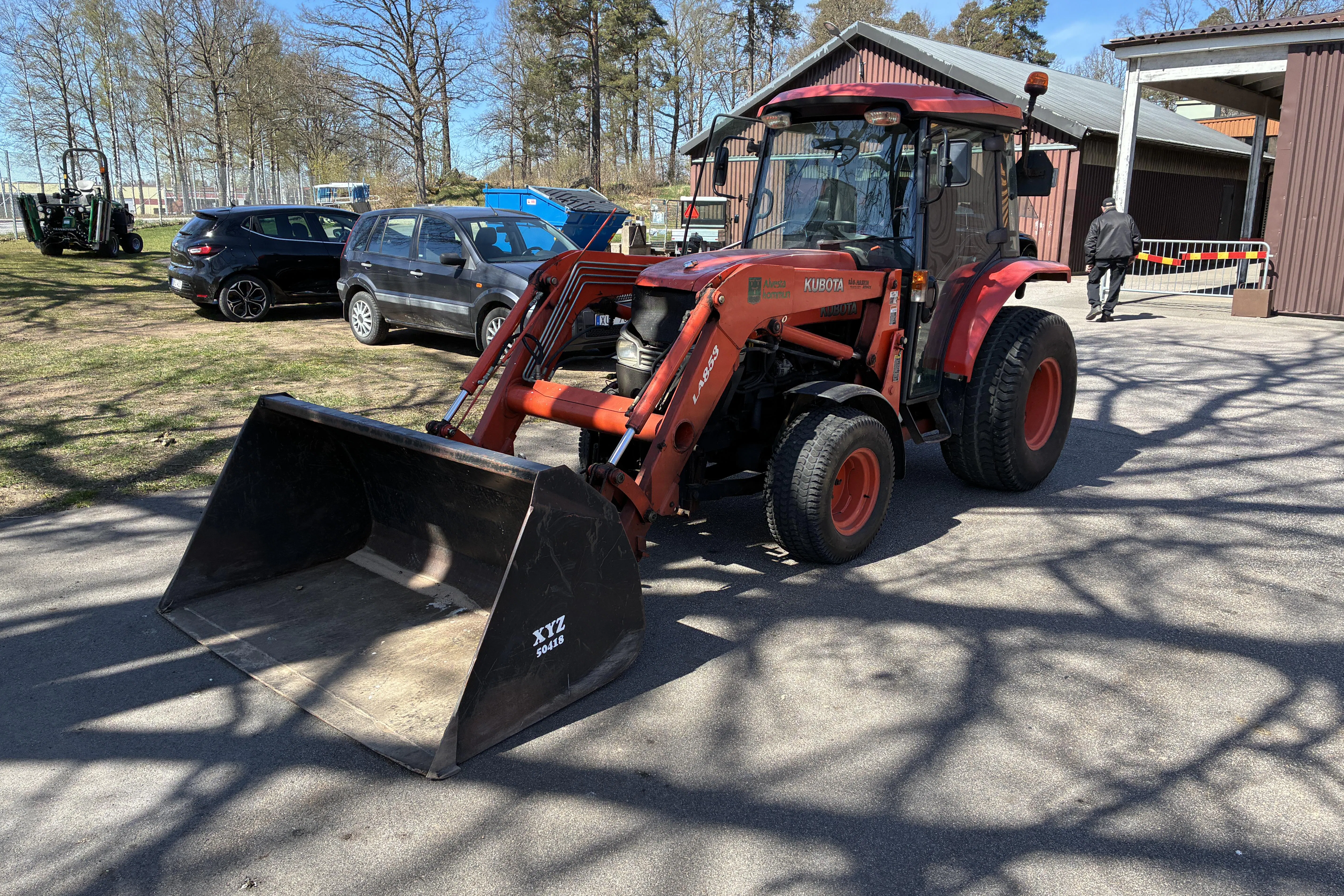 Presentation photo 1 of 48: KUBOTA L7 L5740 - 0 km - Light Red - 2010