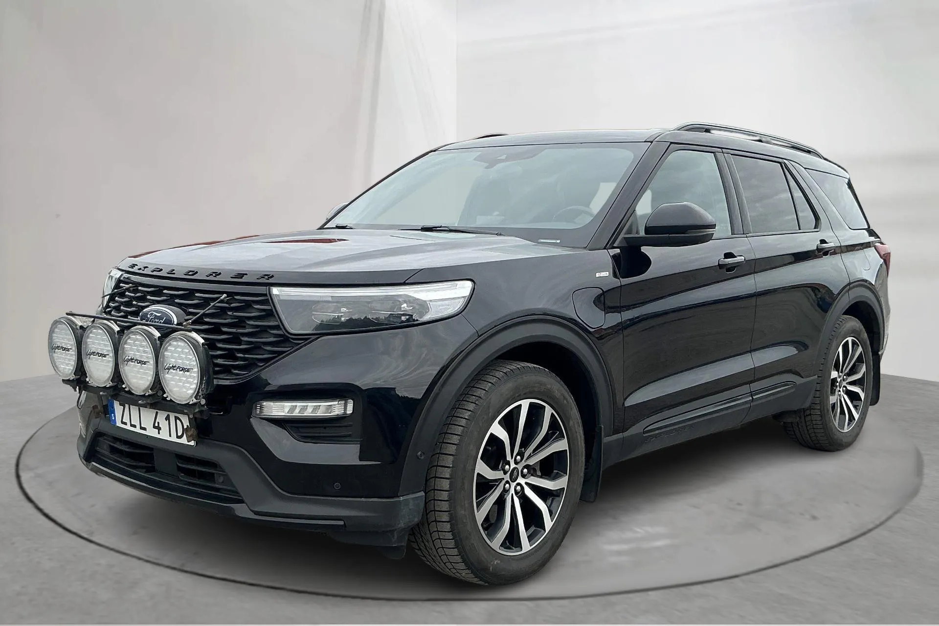 Presentationsfoto 1 av 22: Ford Explorer 3.0T EcoBoost (457hk) - 16 675 mil - Automat - svart - 2020