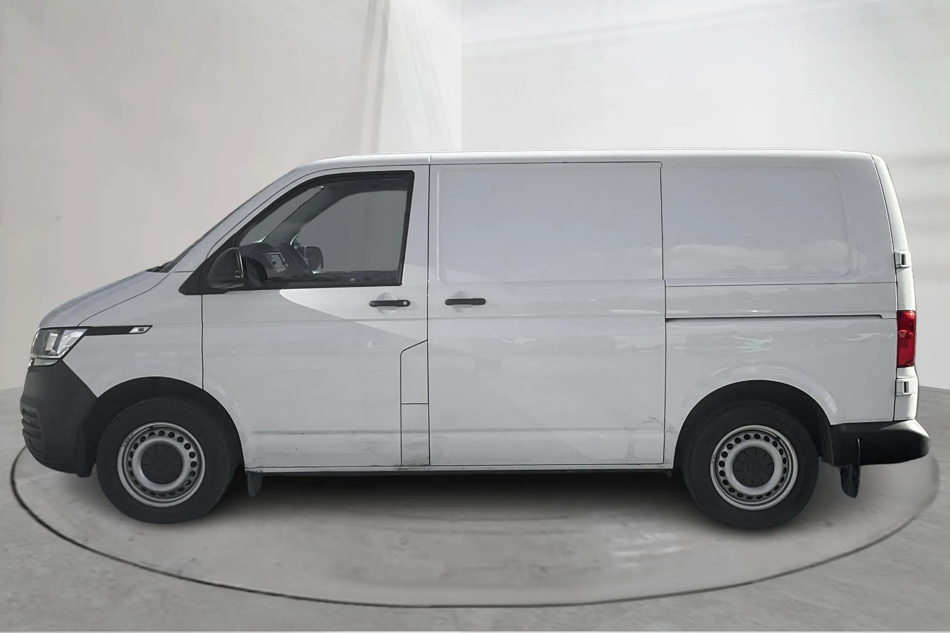 Presentation photo 2 of 15: VW Transporter T6.1 Skåp TDI (150hk) - 98 080 km - Automatic - white - 2022