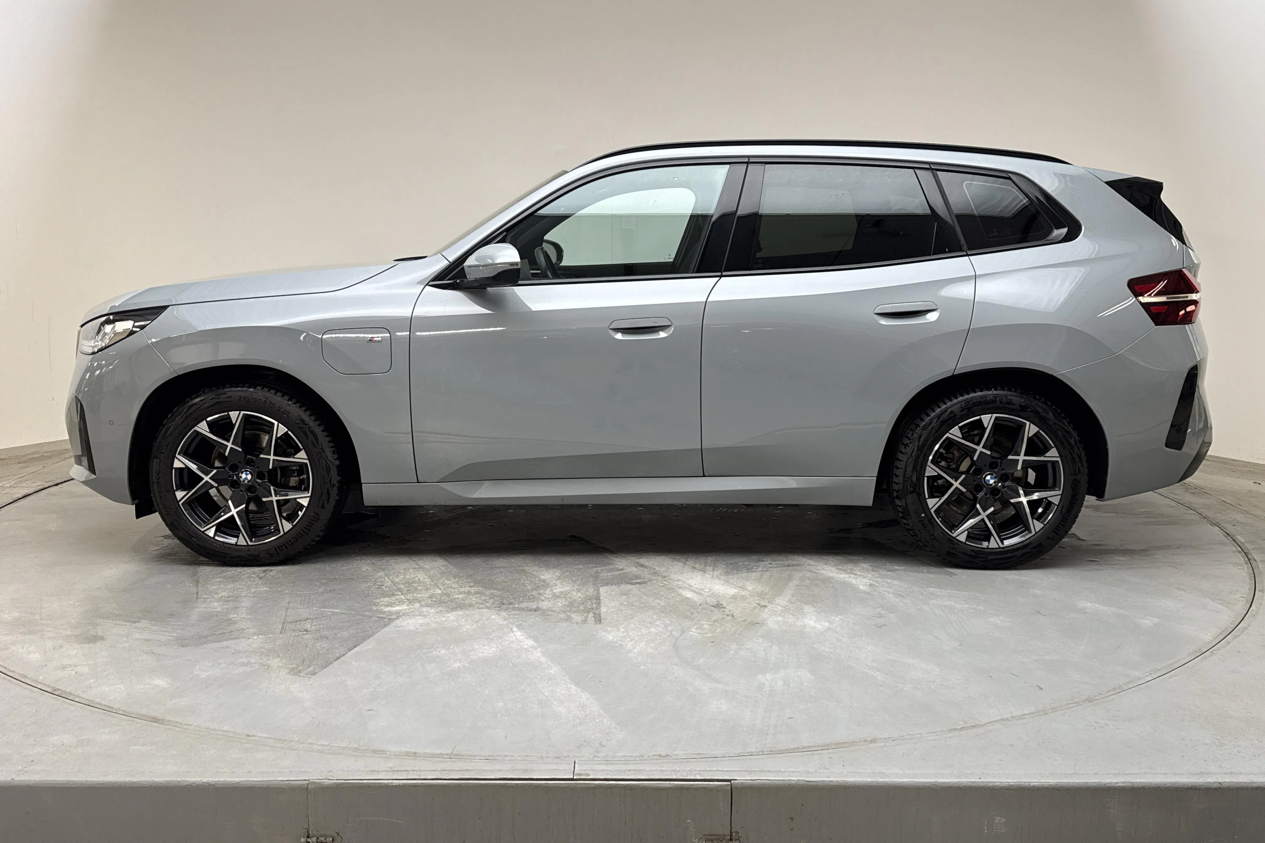 Presentationsfoto 2 av 21: BMW X3 30e xDrive, G45 (299hk) - 3 825 mil - Automat - grå - 2025