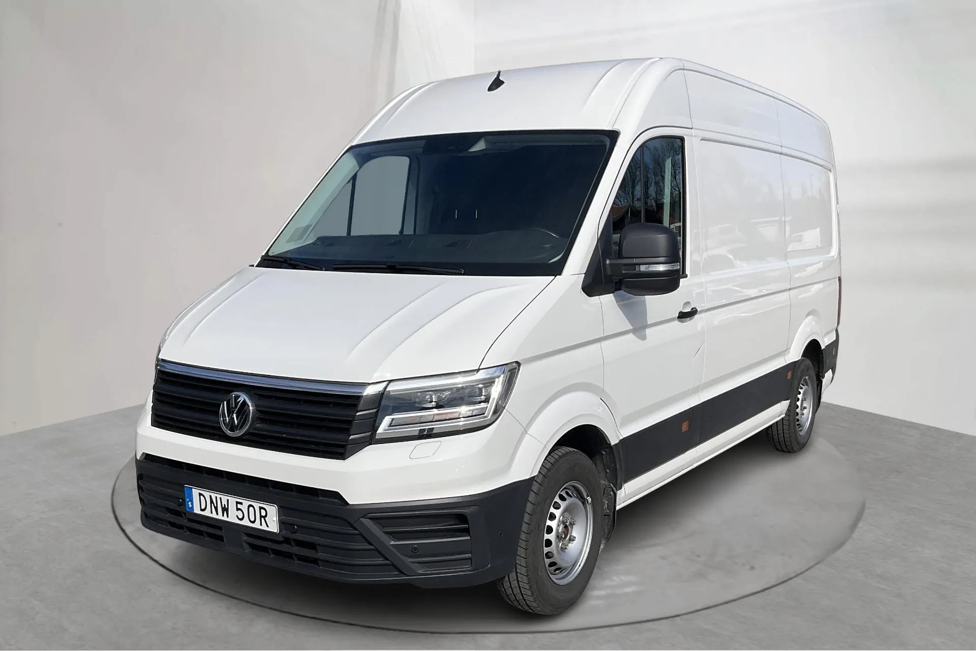 Presentationsfoto 1 av 12: VW Crafter 35 2.0 TDI Skåp (177hk) - 4 014 mil - Automat - vit - 2023