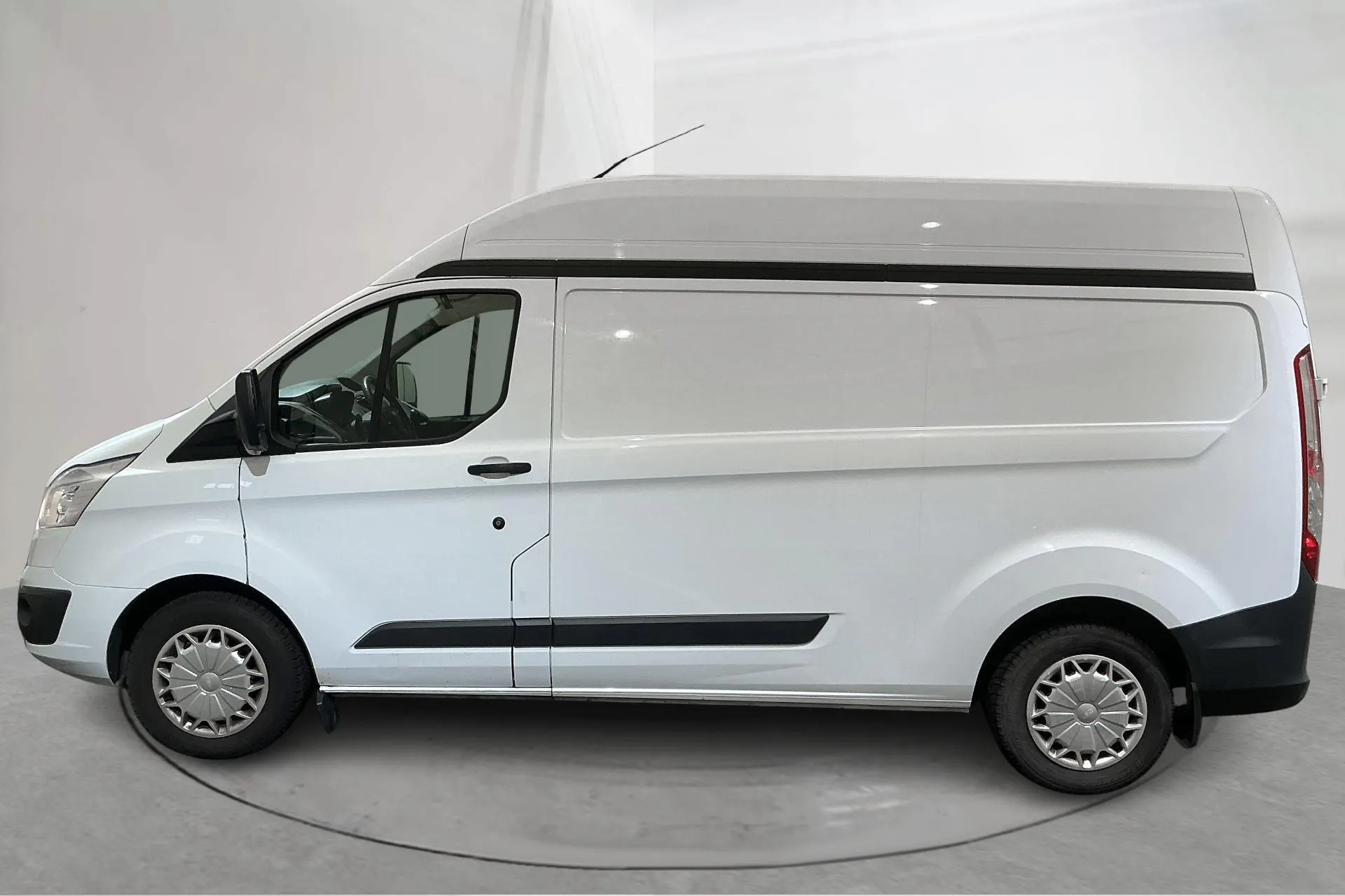 Presentation photo 2 of 13: Ford Transit Custom 300 (125hk) - 227 890 km - Manual - white - 2014