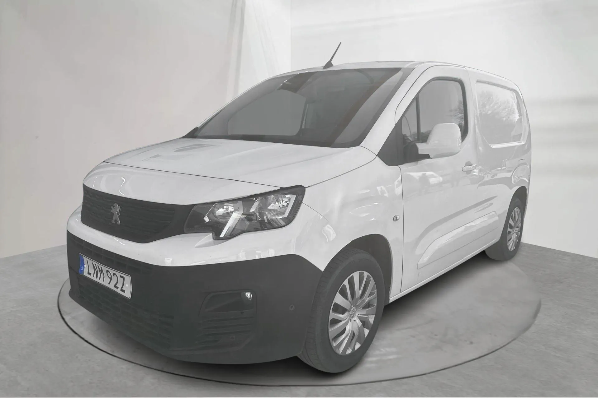 Presentationsfoto 1 av 15: Peugeot Partner 1.5 HDI Skåp (75hk) - 9 507 mil - Manuell - vit - 2020