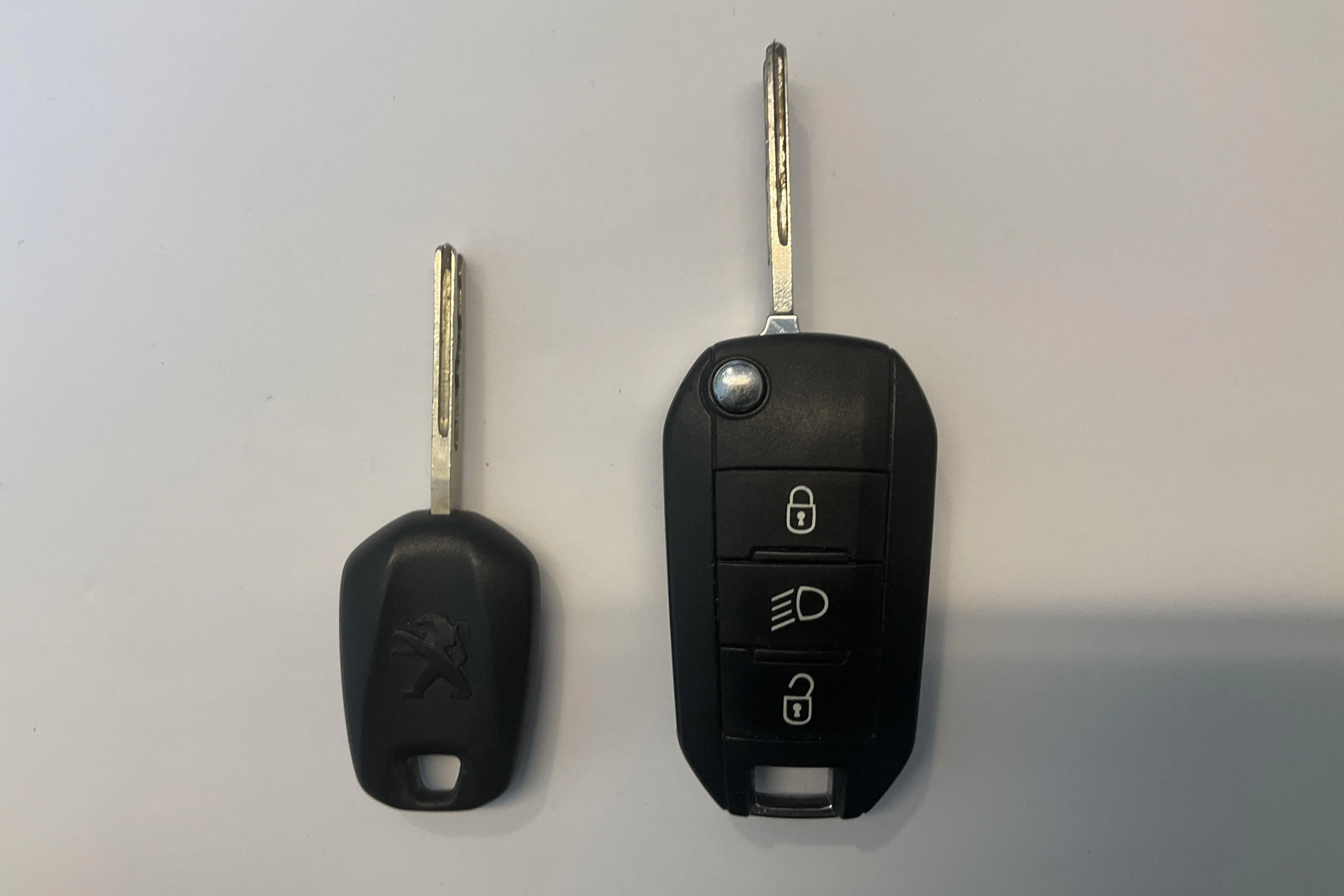 Presentationsfoto 13 av 13: Peugeot 208 PureTech 5dr (82hk) - 12 156 mil - Manuell - vit - 2017