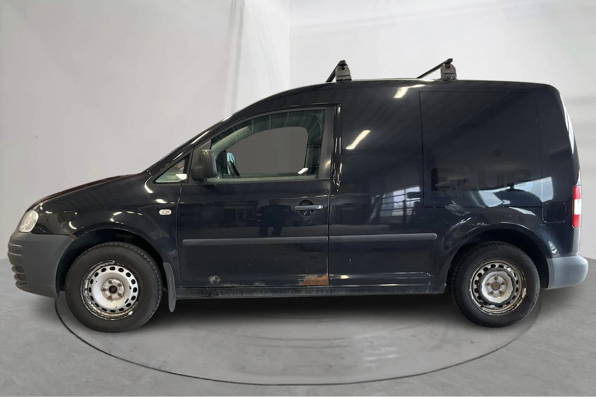 Presentationsfoto 2 av 15: VW Caddy 1.4 Skåp (80hk) - 13 115 mil - Manuell - svart - 2010