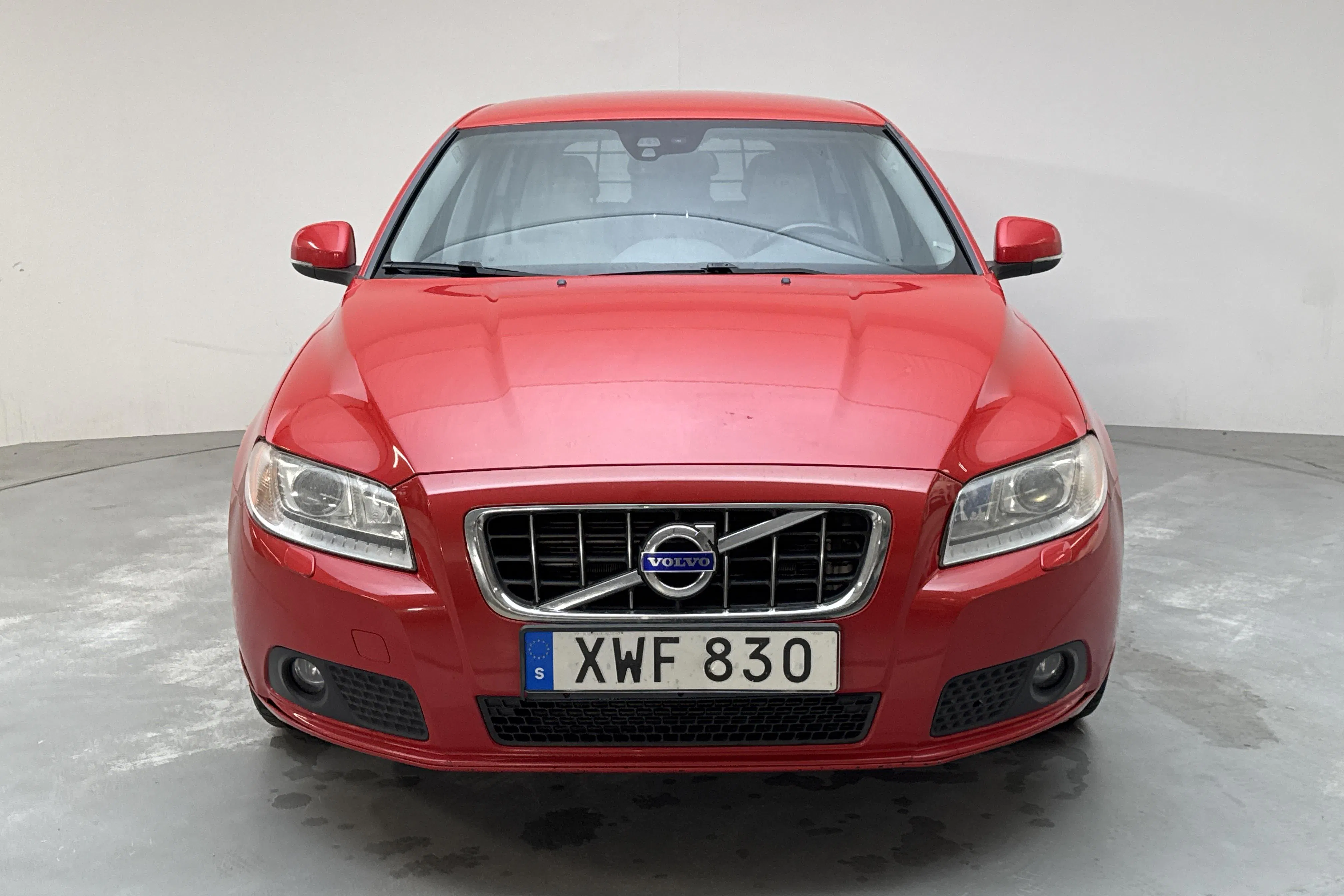 Presentationsfoto 2 av 13: Volvo V70 II 2.5FT AFV Bi-fuel (231hk) - 21 092 mil - Automat - röd - 2012