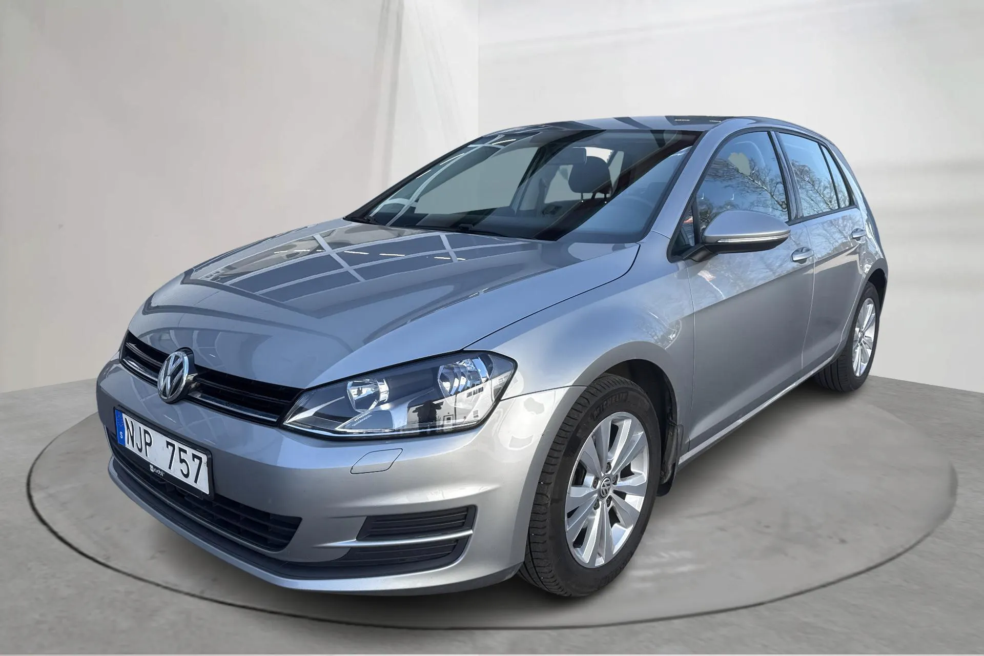 Presentationsfoto 1 av 13: VW Golf VII 1.2 TSI 5dr (105hk) - 14 839 mil - Manuell - silver - 2014