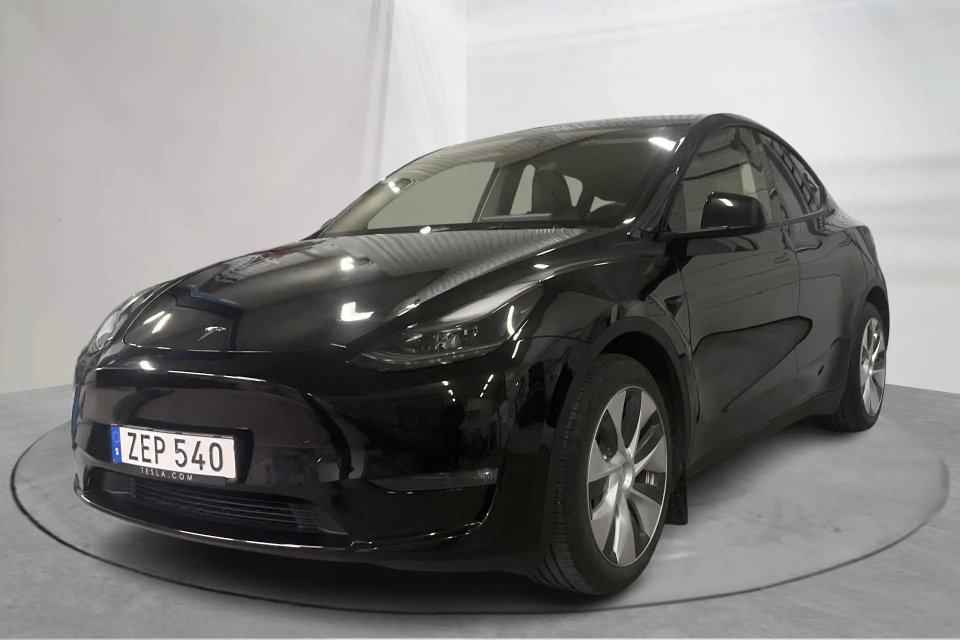 Tesla Model Y Long Range Dual Motor AWD
