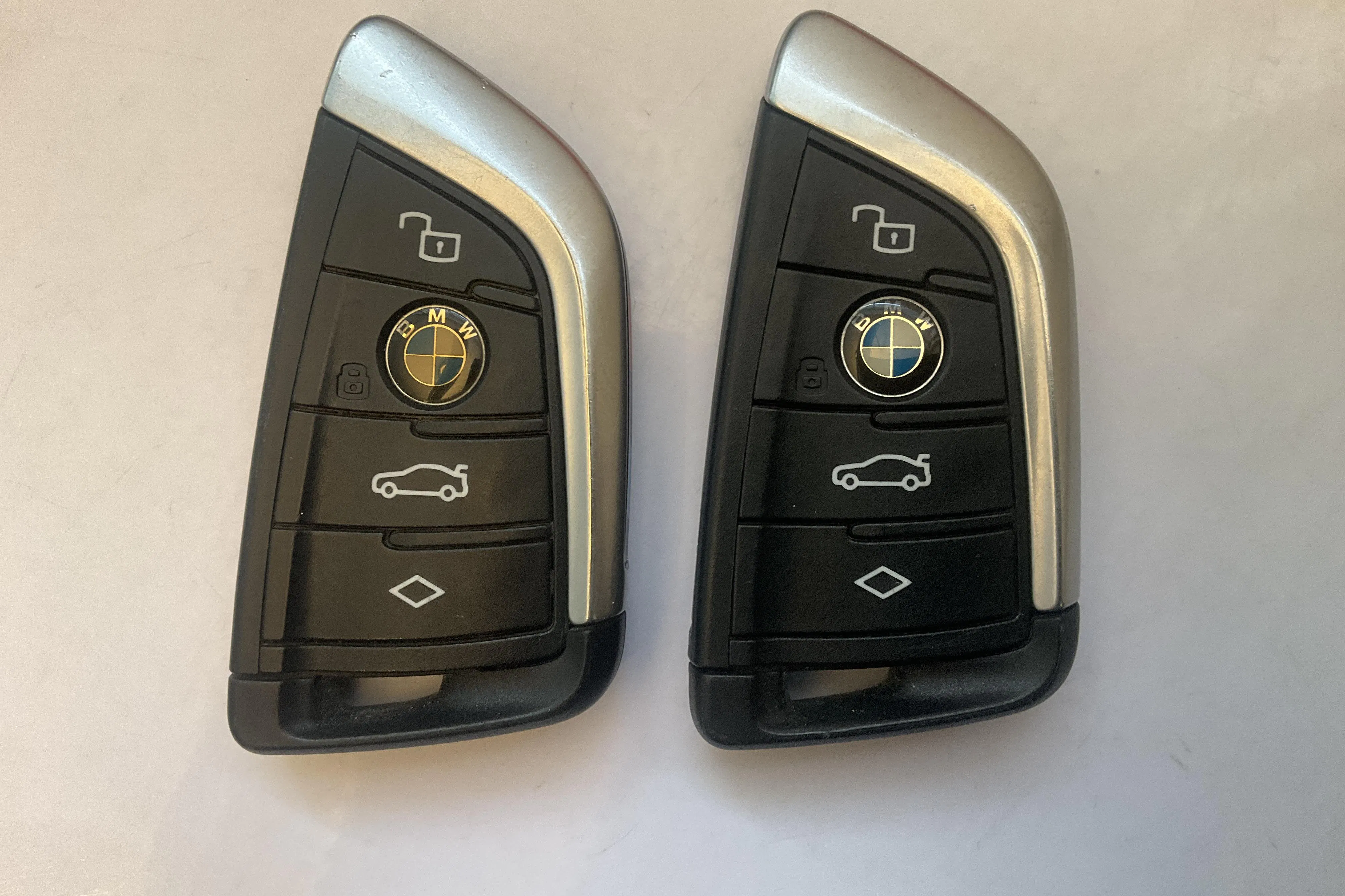 Presentationsfoto 19 av 19: BMW 330e xDrive Sedan, G20 (292hk) - 12 494 mil - Automat - svart - 2021