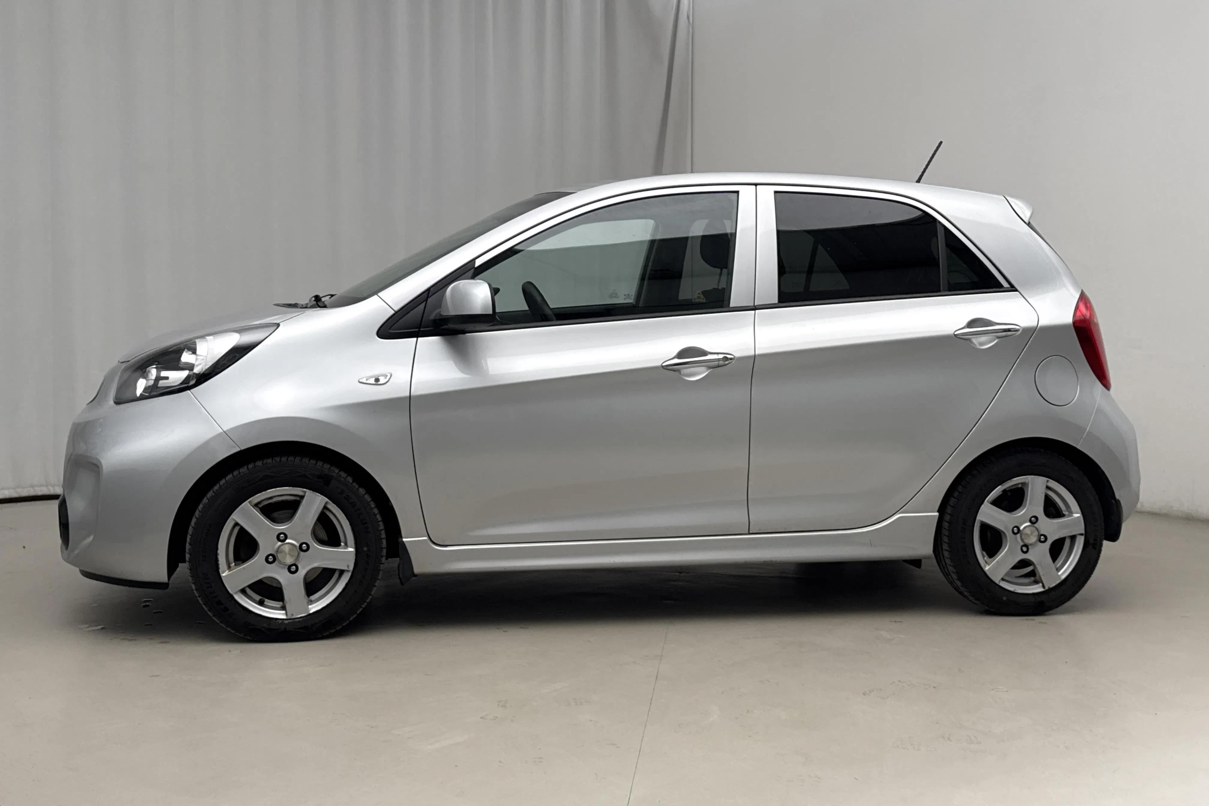 Presentation photo 2 of 18: KIA Picanto 1.2 5dr (85hk) - 82 120 km - Automatic - gray - 2017