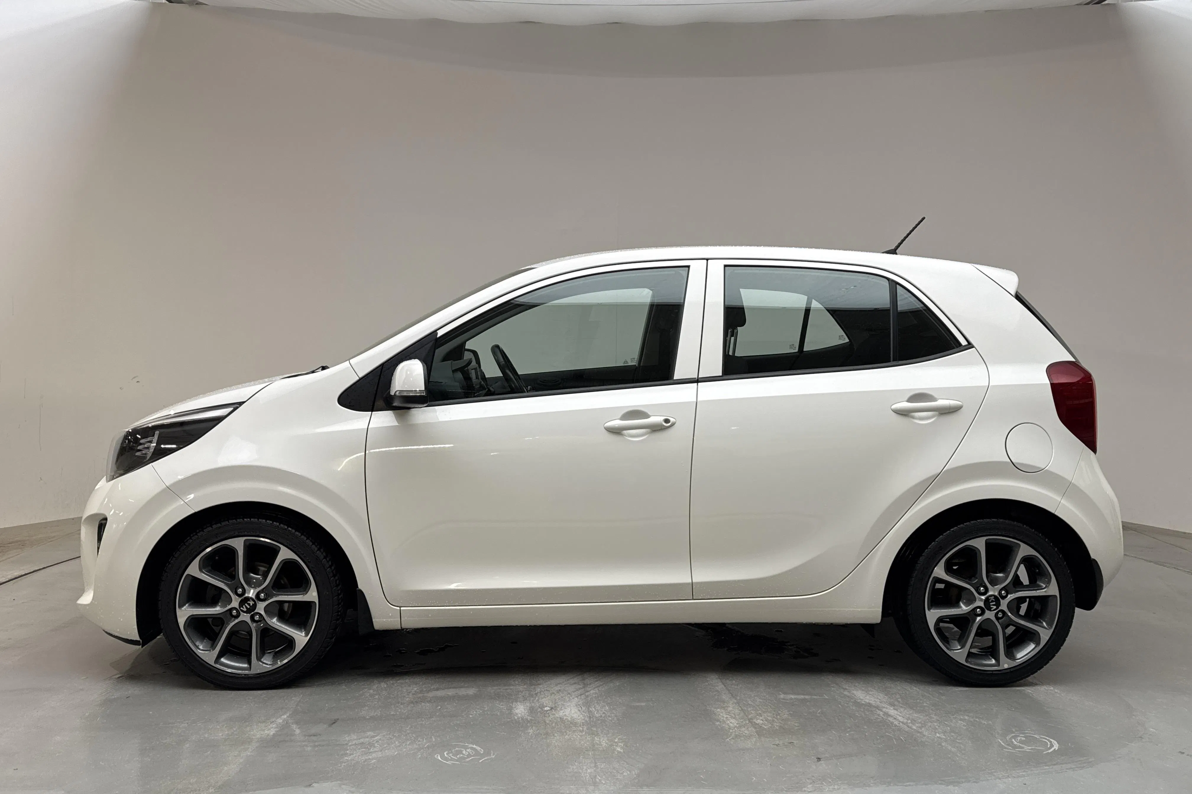 Esitlusfoto 2 aadressil 12: KIA Picanto 1.2 5dr (84hk) - 67 450 km - Automaatne - valge - 2018