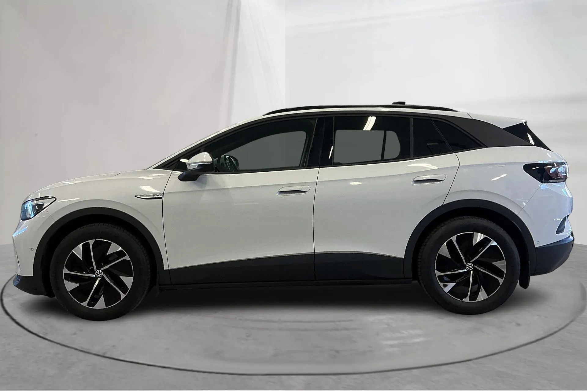 Presentationsfoto 2 av 20: VW ID.4 77kWh (204hk) - 8 560 mil - Automat - vit - 2023