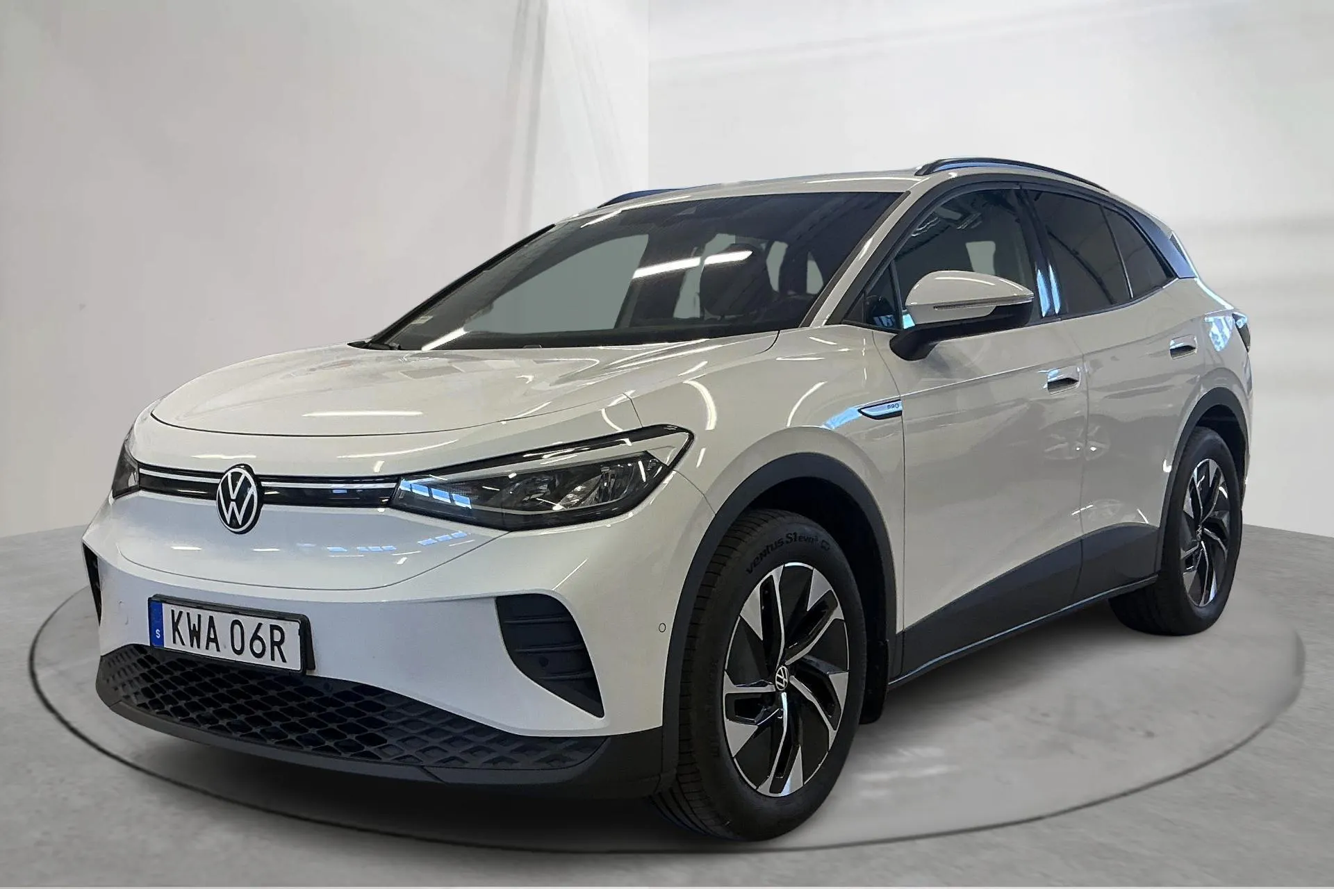 Presentationsfoto 1 av 20: VW ID.4 77kWh (204hk) - 8 560 mil - Automat - vit - 2023