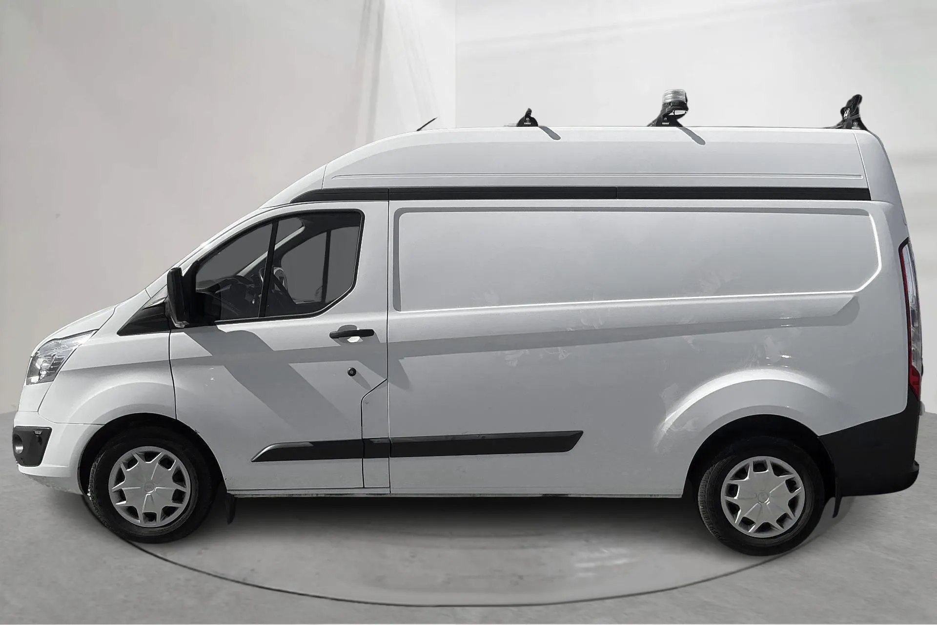 Presentationsfoto 2 av 15: Ford Transit Custom 290 (130hk) - 5 555 mil - Automat - vit - 2018