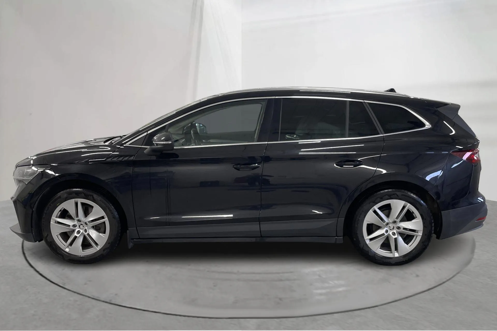 Presentationsfoto 2 av 17: Skoda Enyaq iV 80 (204hk) - 9 707 mil - Automat - svart - 2022
