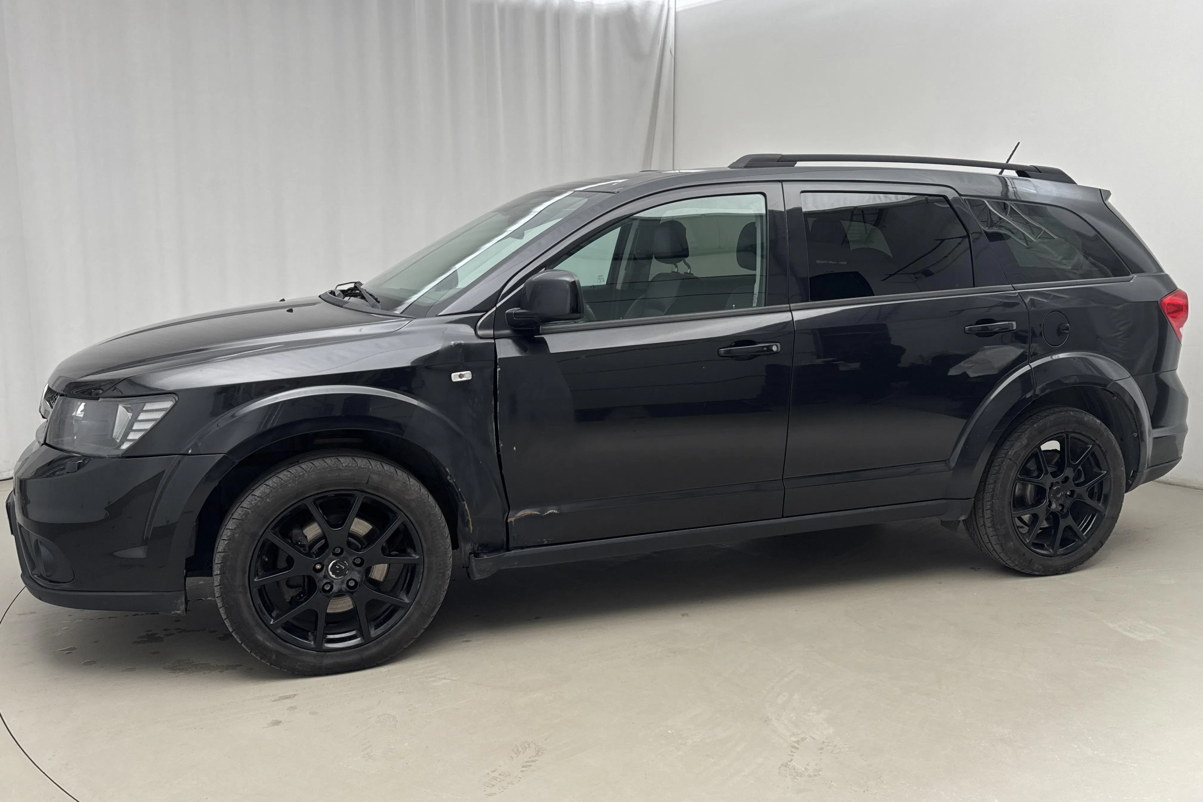 Presentationsfoto 2 av 20: Fiat Freemont 2.0 Multijet AWD (170hk) - 17 585 mil - Automat - svart - 2015