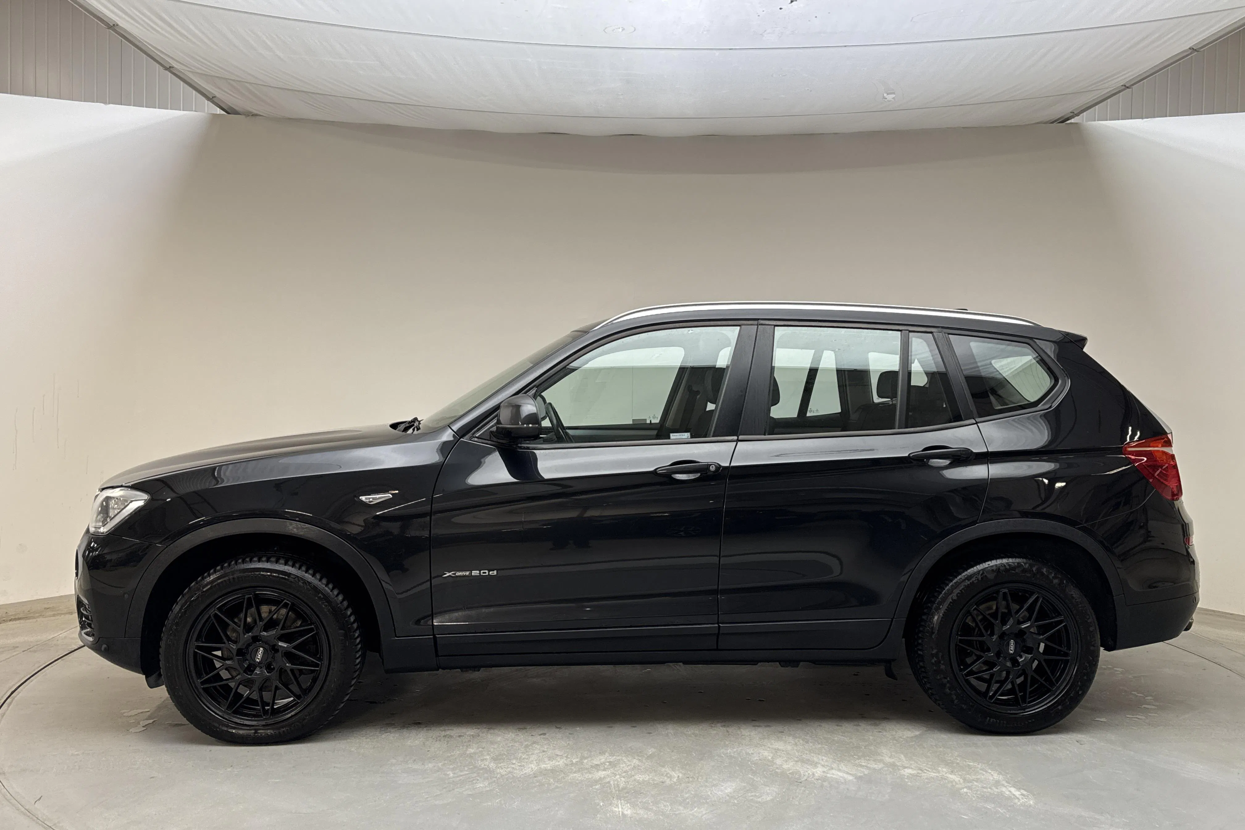 Presentationsfoto 2 av 15: BMW X3 xDrive20d, F25 (190hk) - 20 613 mil - Automat - svart - 2016