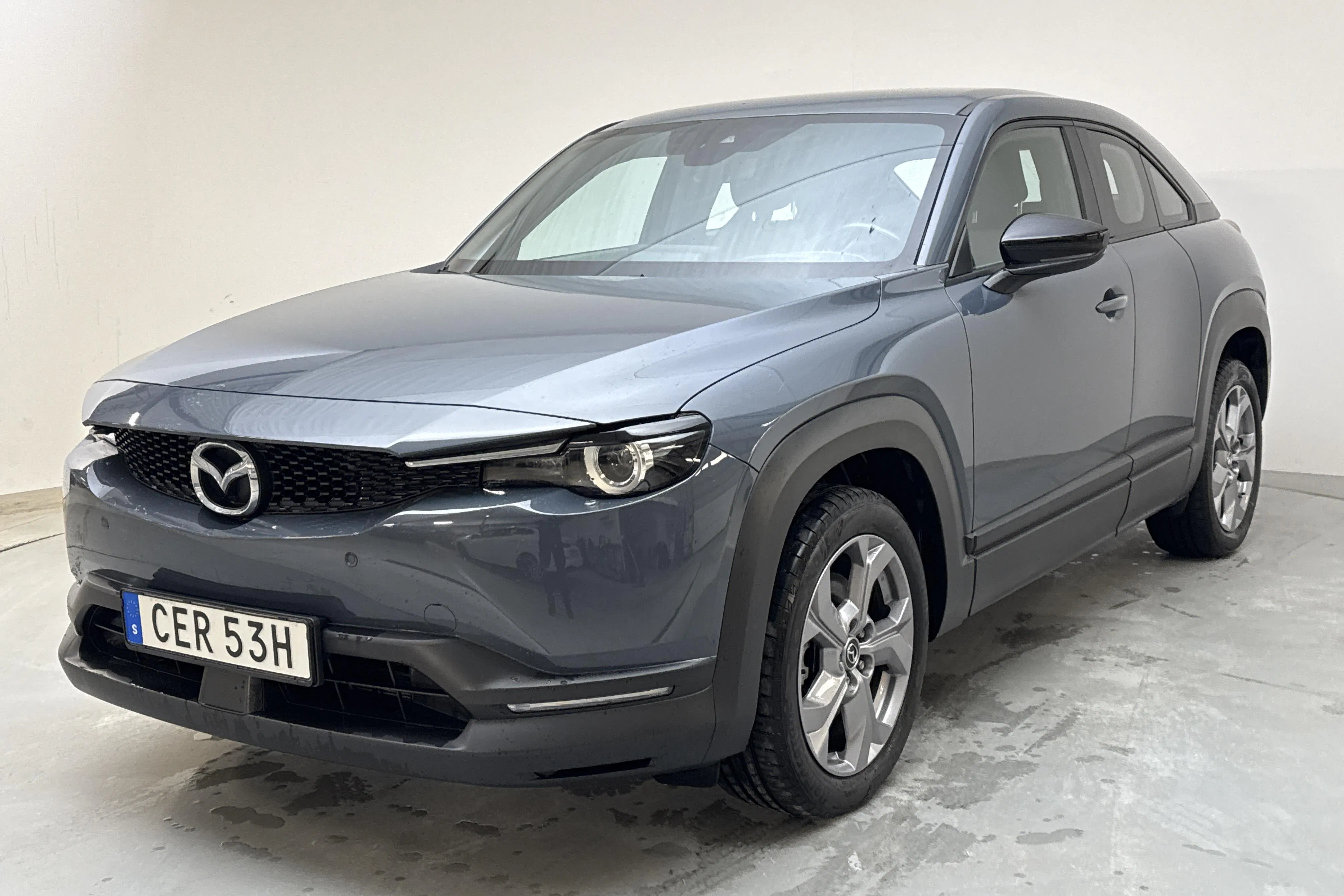 Presentation photo 1 of 16: Mazda MX-30 e-Skyactiv (145hk) - 52 070 km - Automatic - gray - 2021