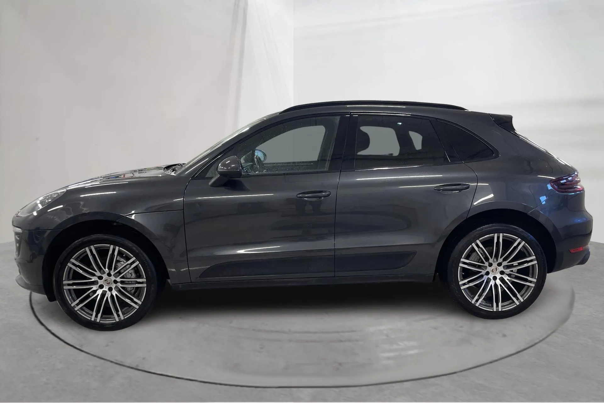 Presentationsfoto 2 av 20: Porsche Macan 3.0 S (340hk) - 12 092 mil - Automat - grå - 2017