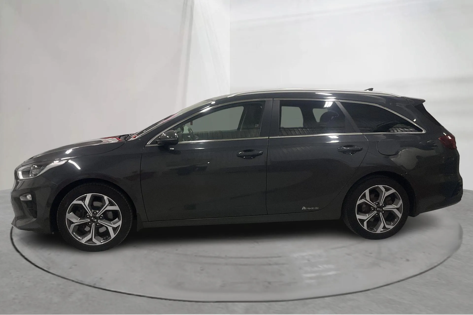 Presentationsfoto 2 av 19: KIA Ceed 1.5 T-GDi SW (160hk) - 6 539 mil - Automat - grå - 2021