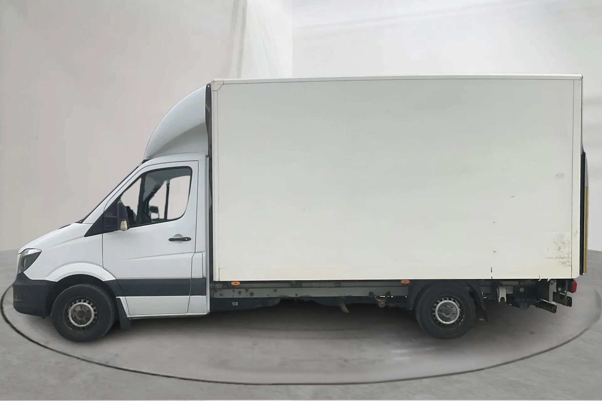 Presentation photo 2 of 12: Mercedes Sprinter 316 CDI Volymskåp (163hk) - 164 710 km - Automatic - white - 2017