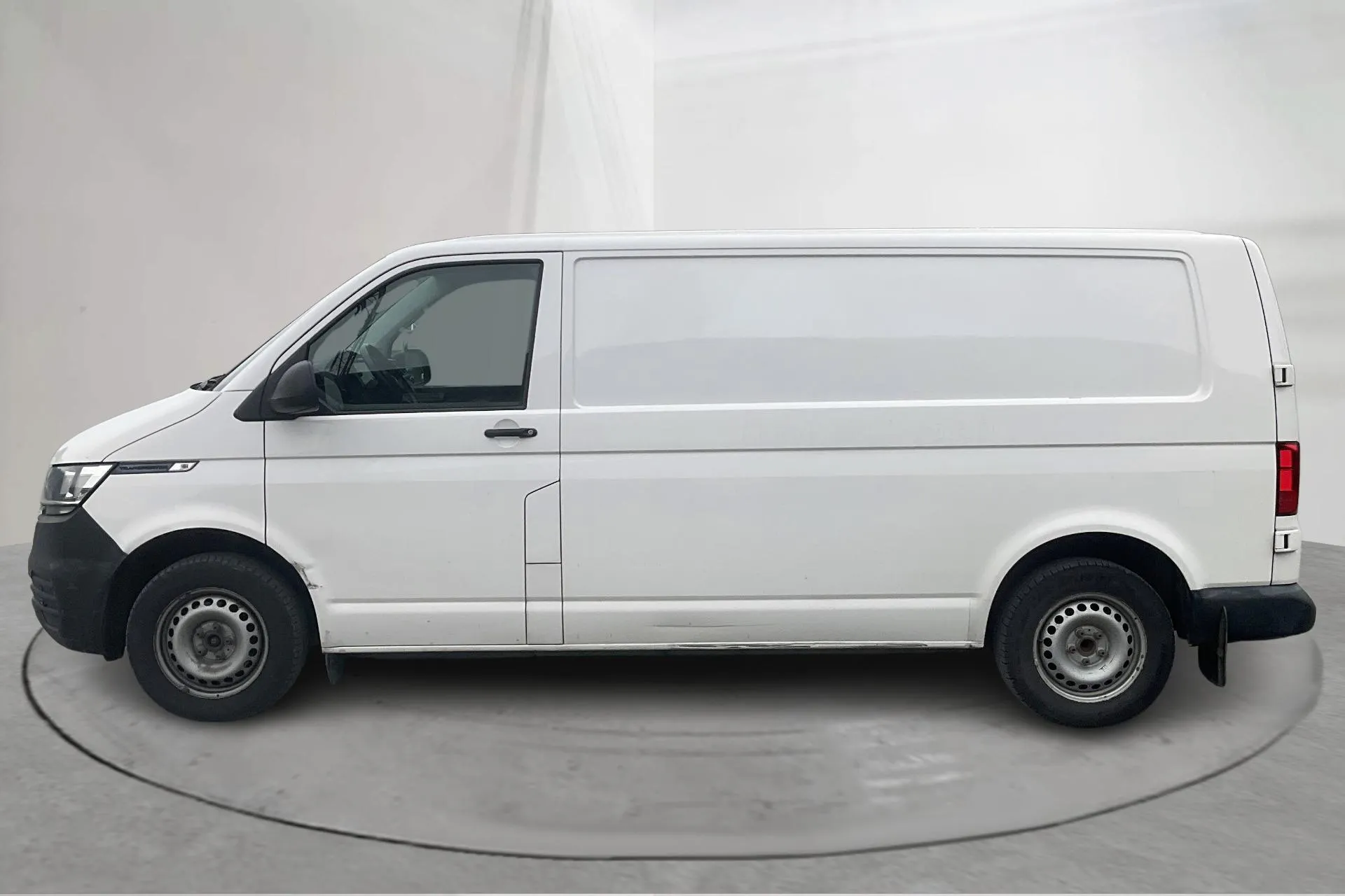 Presentation photo 2 of 15: VW Transporter T6 2.0 TDI BMT Skåp (150hk) - 199 280 km - Automatic - white - 2020