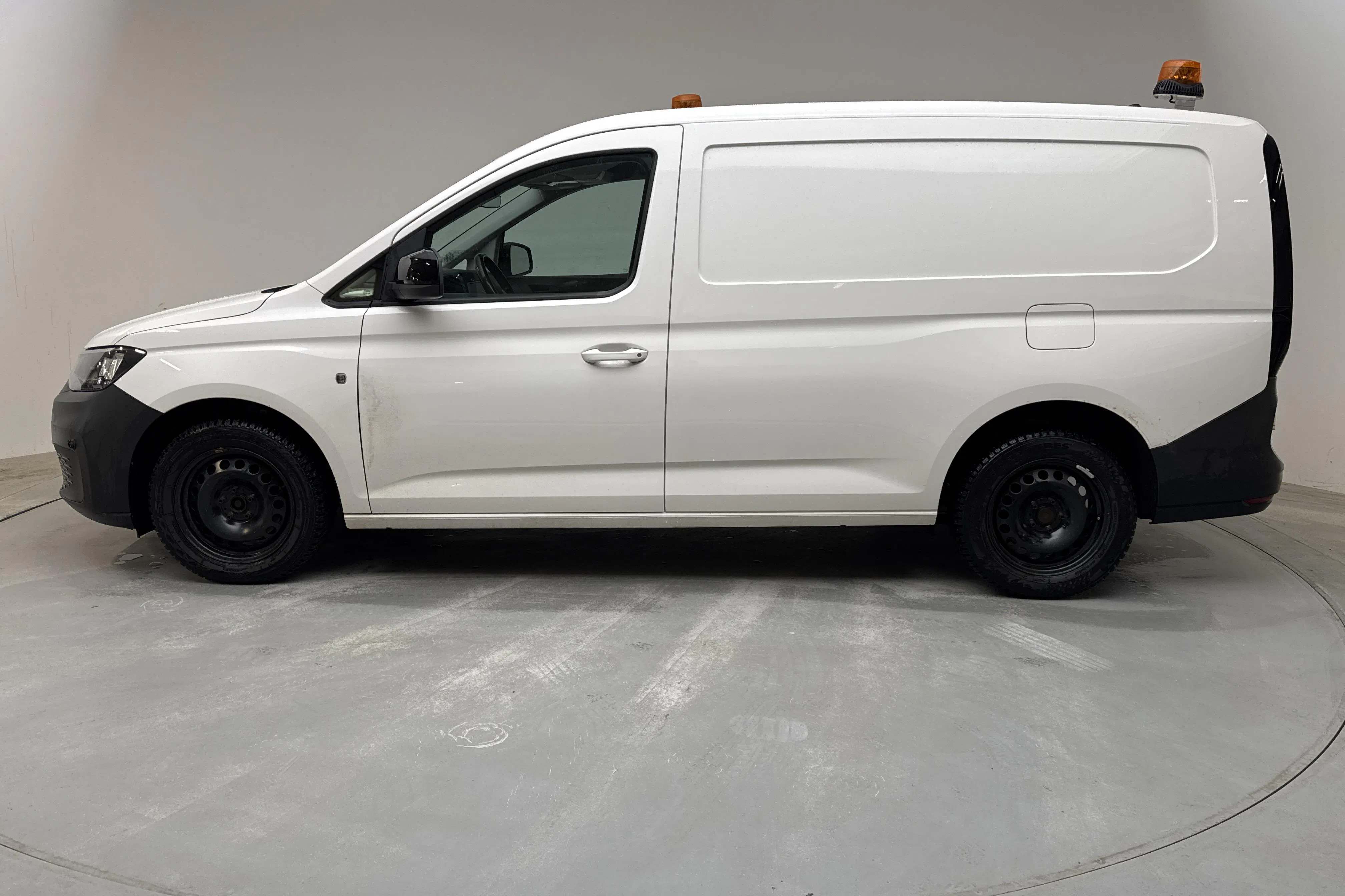 Presentation photo 2 of 11: VW Caddy Cargo Maxi 2.0 TDI Skåp (122hk) - 86 400 km - Automatic - white - 2021