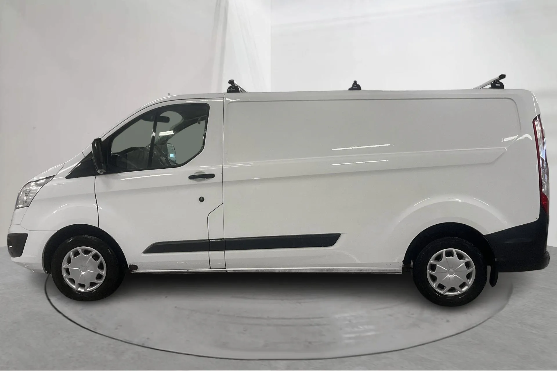 Presentationsfoto 2 av 18: Ford Transit Custom 290 (130hk) - 6 732 mil - Manuell - vit - 2017