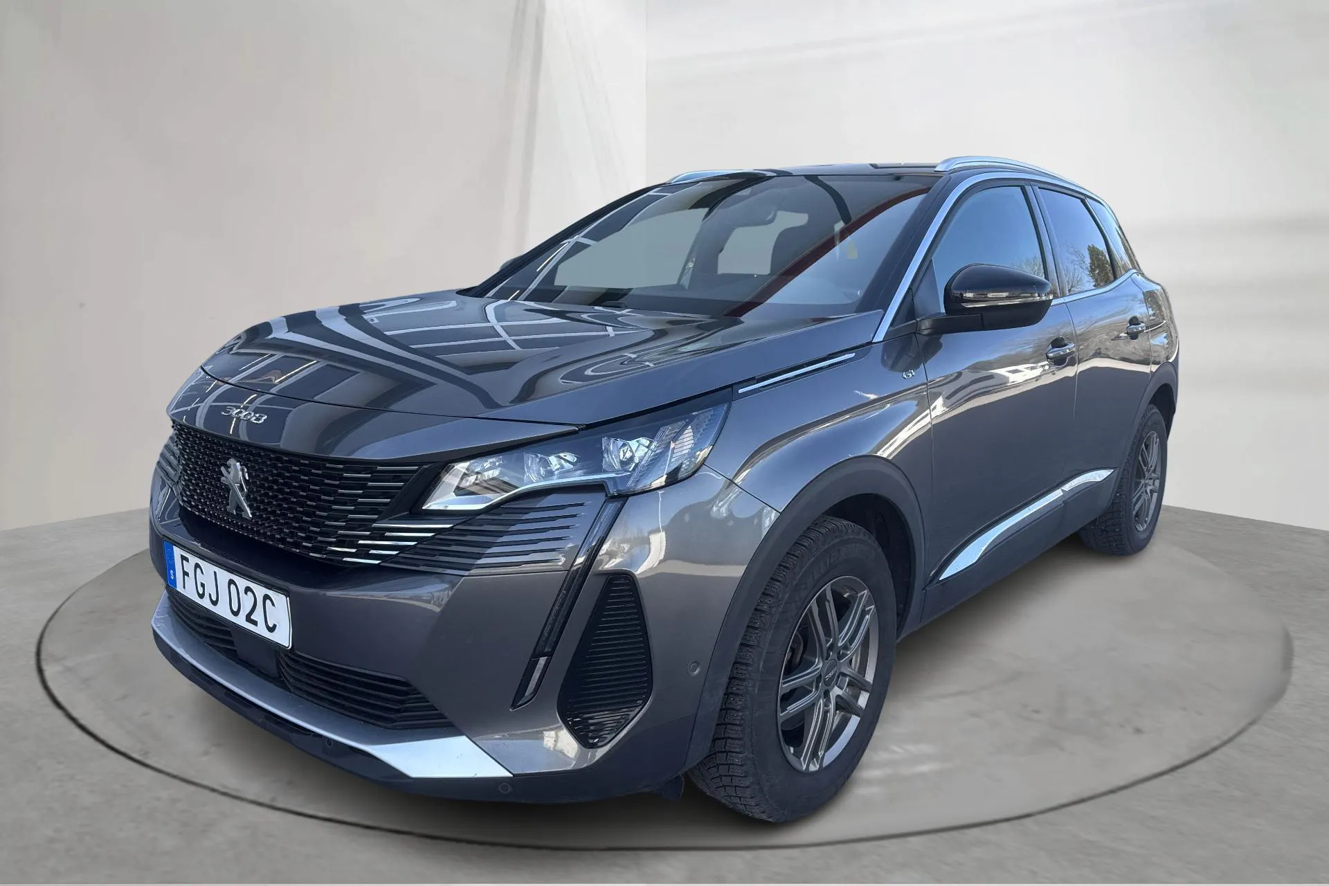 Presentationsfoto 1 av 17: Peugeot 3008 1.2 PureTech (130hk) - 5 647 mil - Automat - grå - 2023
