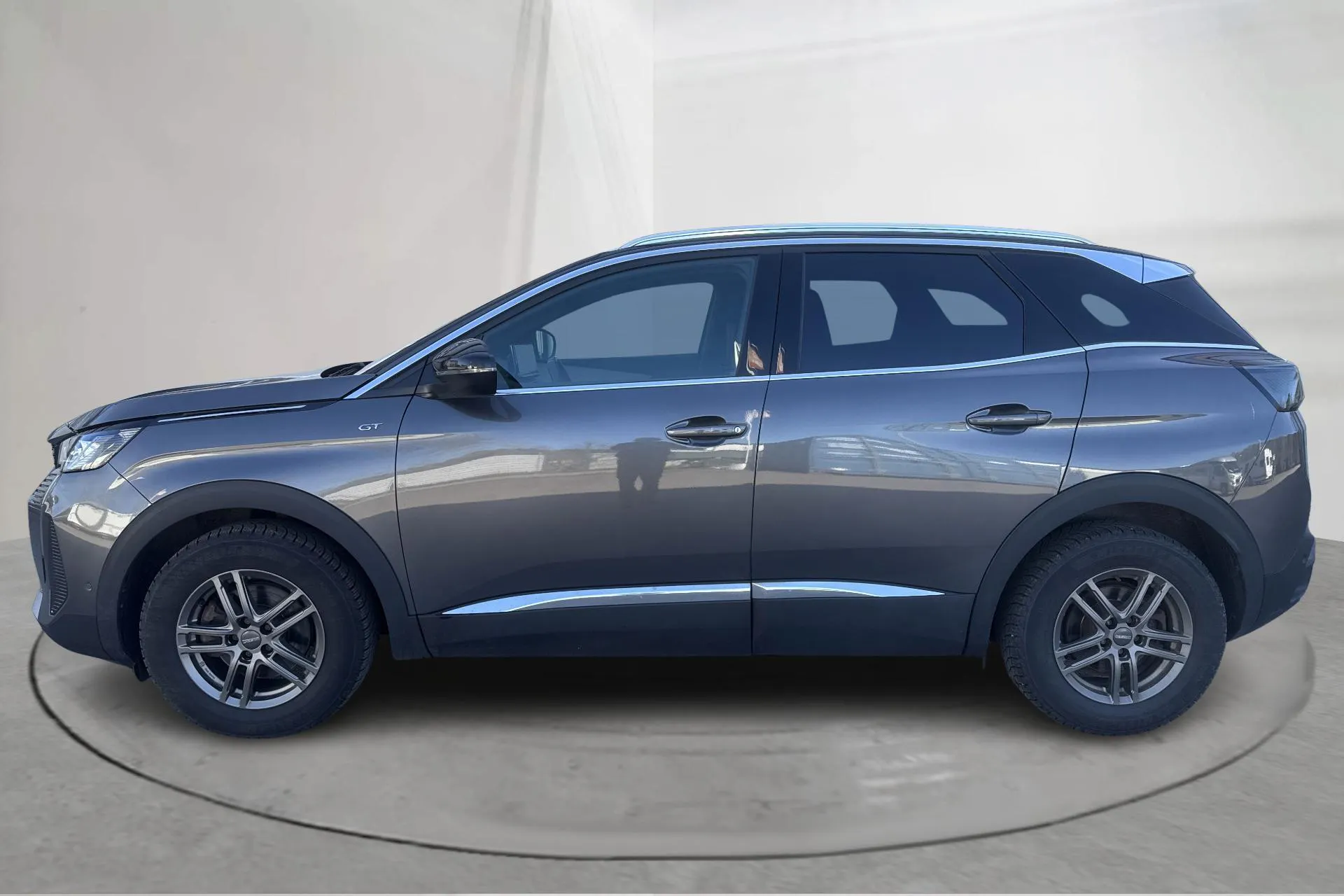 Presentationsfoto 2 av 17: Peugeot 3008 1.2 PureTech (130hk) - 5 647 mil - Automat - grå - 2023