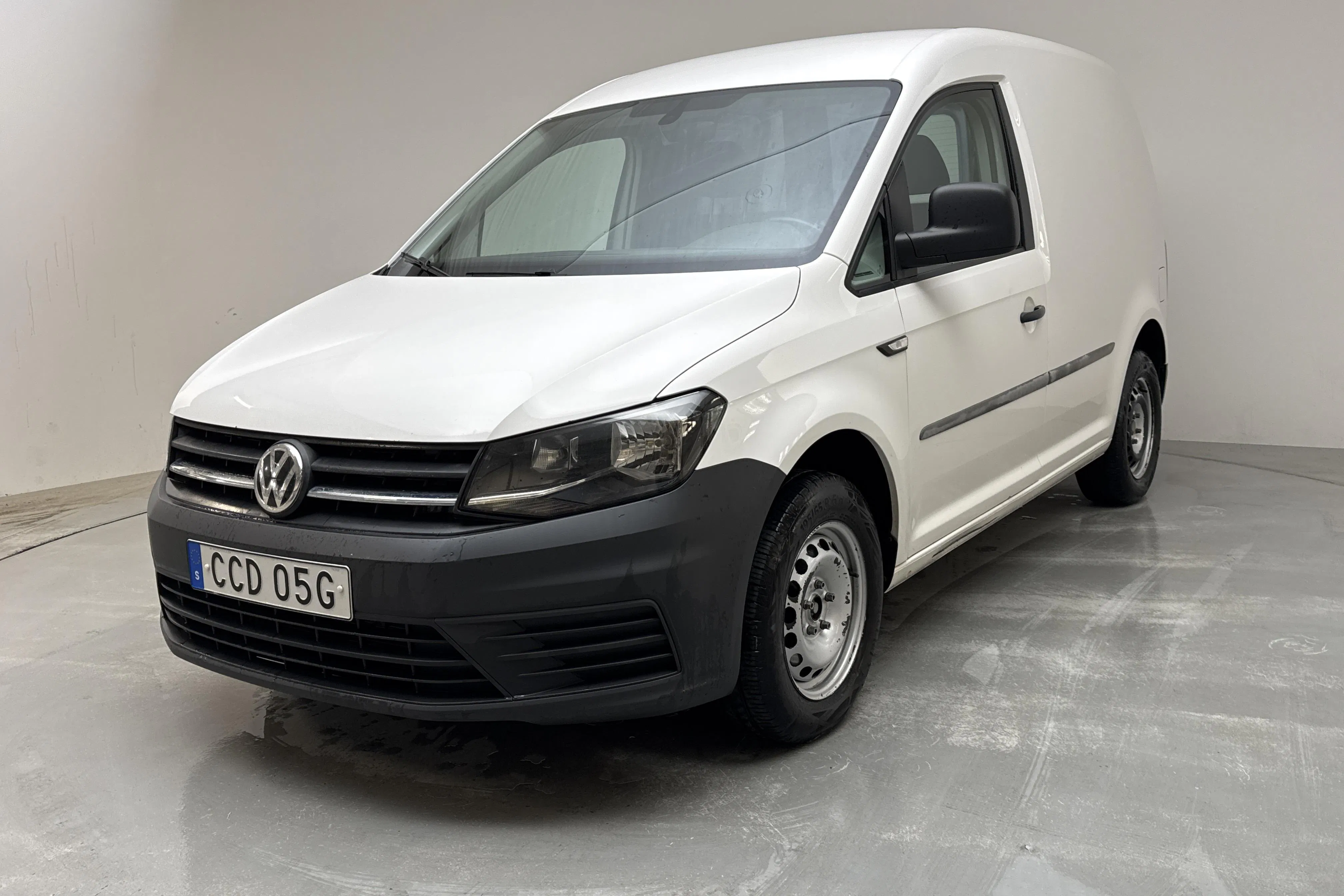 Presentationsfoto 1 av 11: VW Caddy 2.0 TDI Skåp (102hk) - 14 436 mil - Automat - vit - 2019